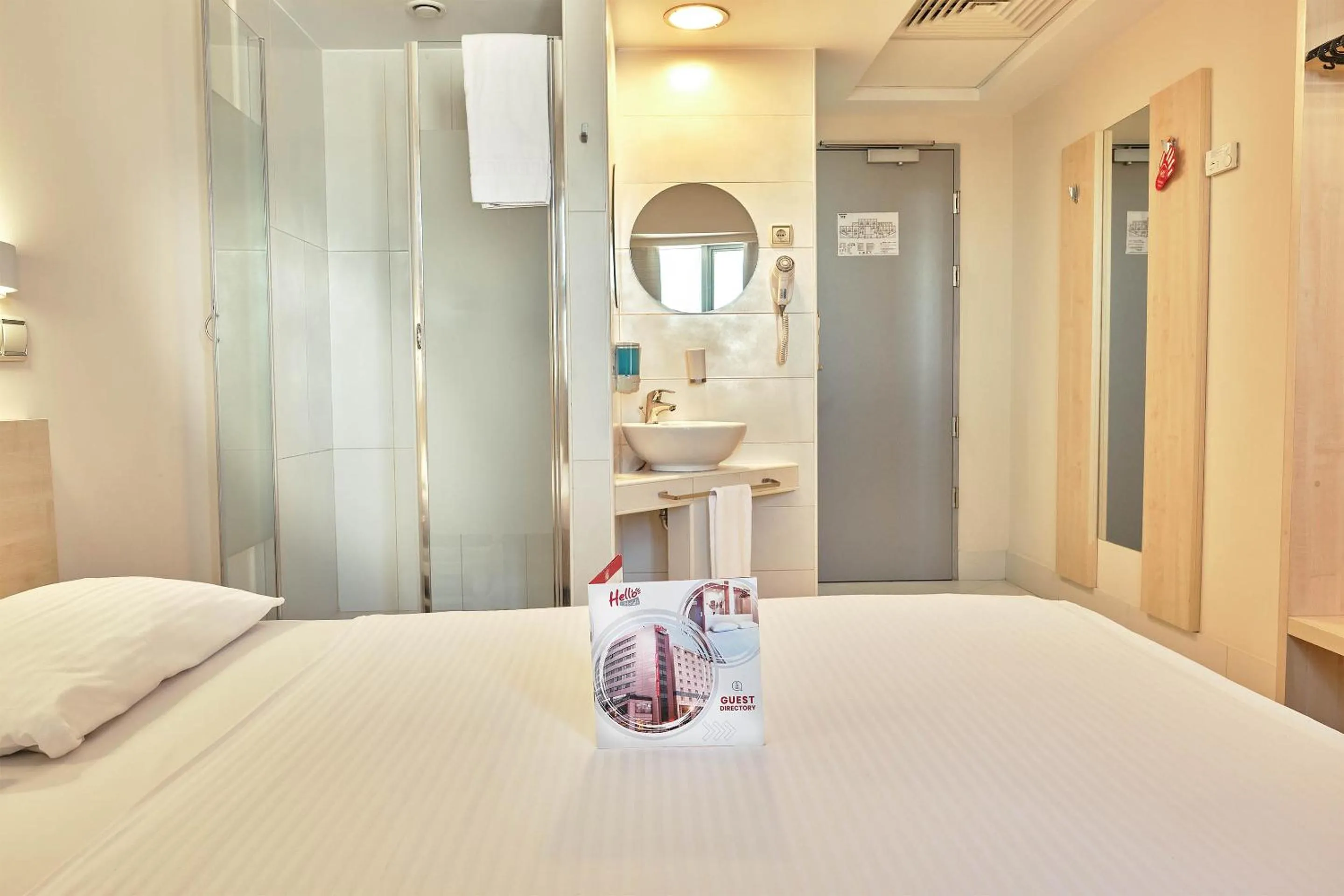 Bed in Hello Hotels Bucuresti Gara de Nord