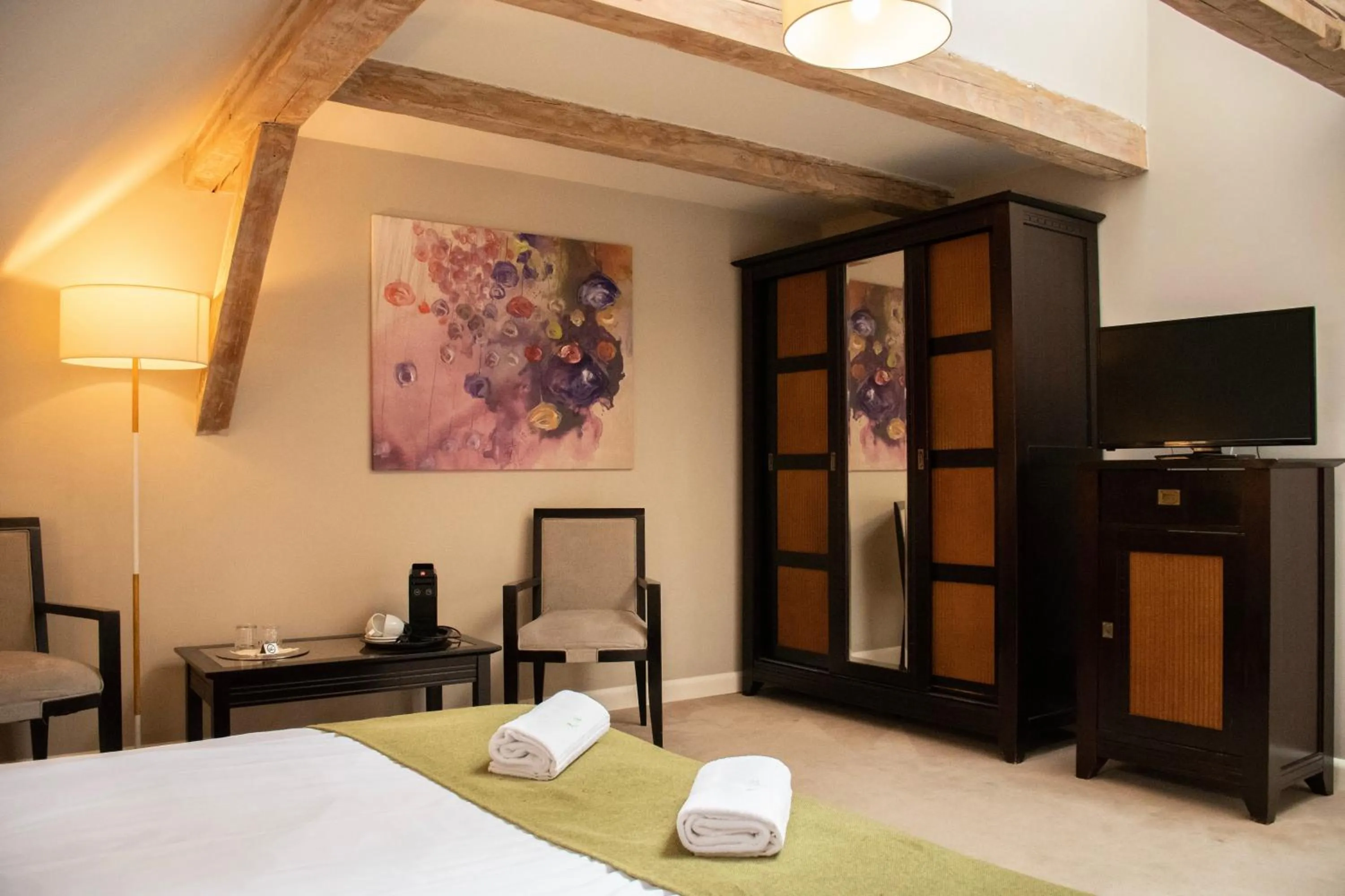 Bedroom, Bed in Hirscher Loft