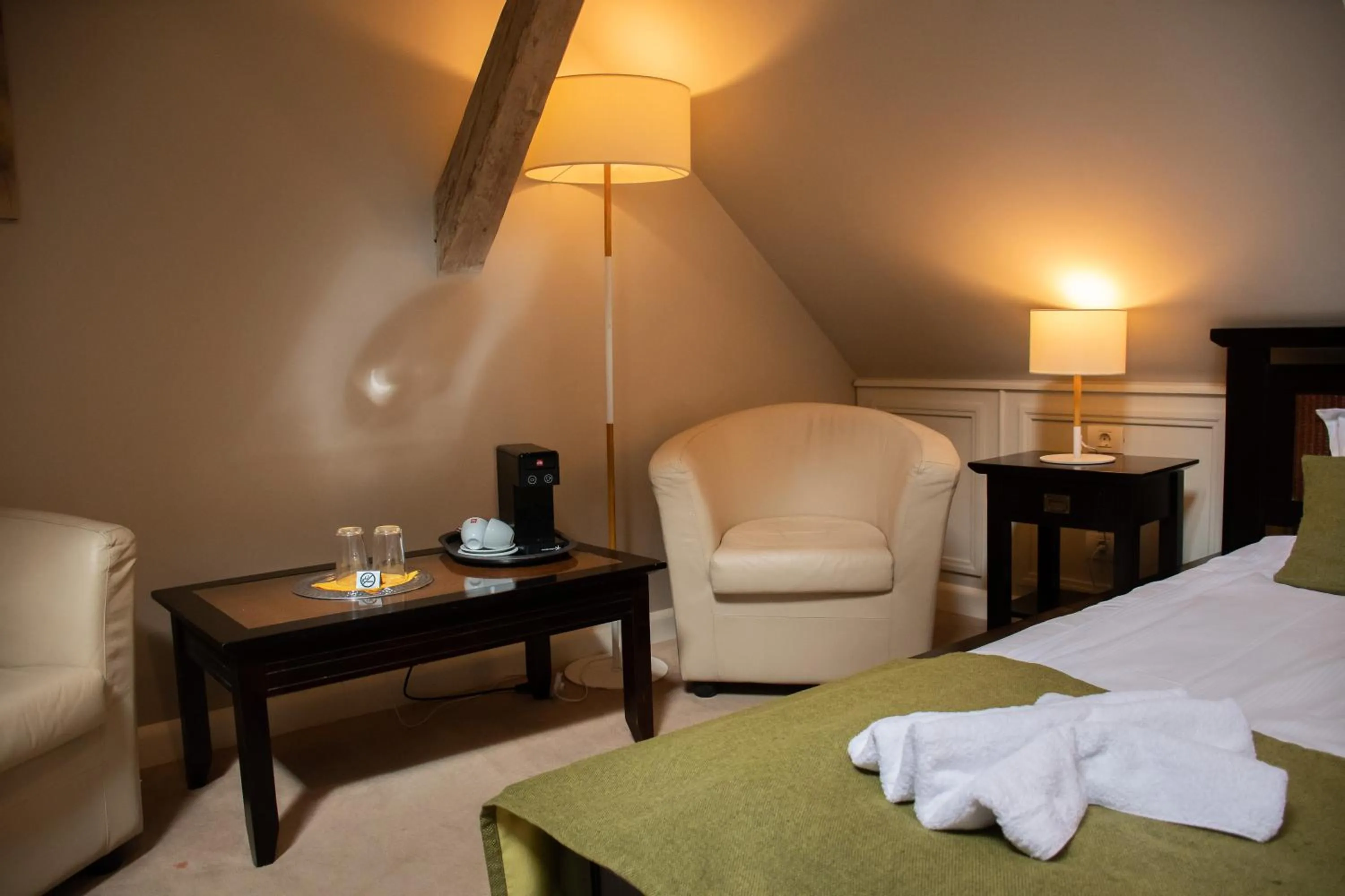 Bedroom, Bed in Hirscher Loft