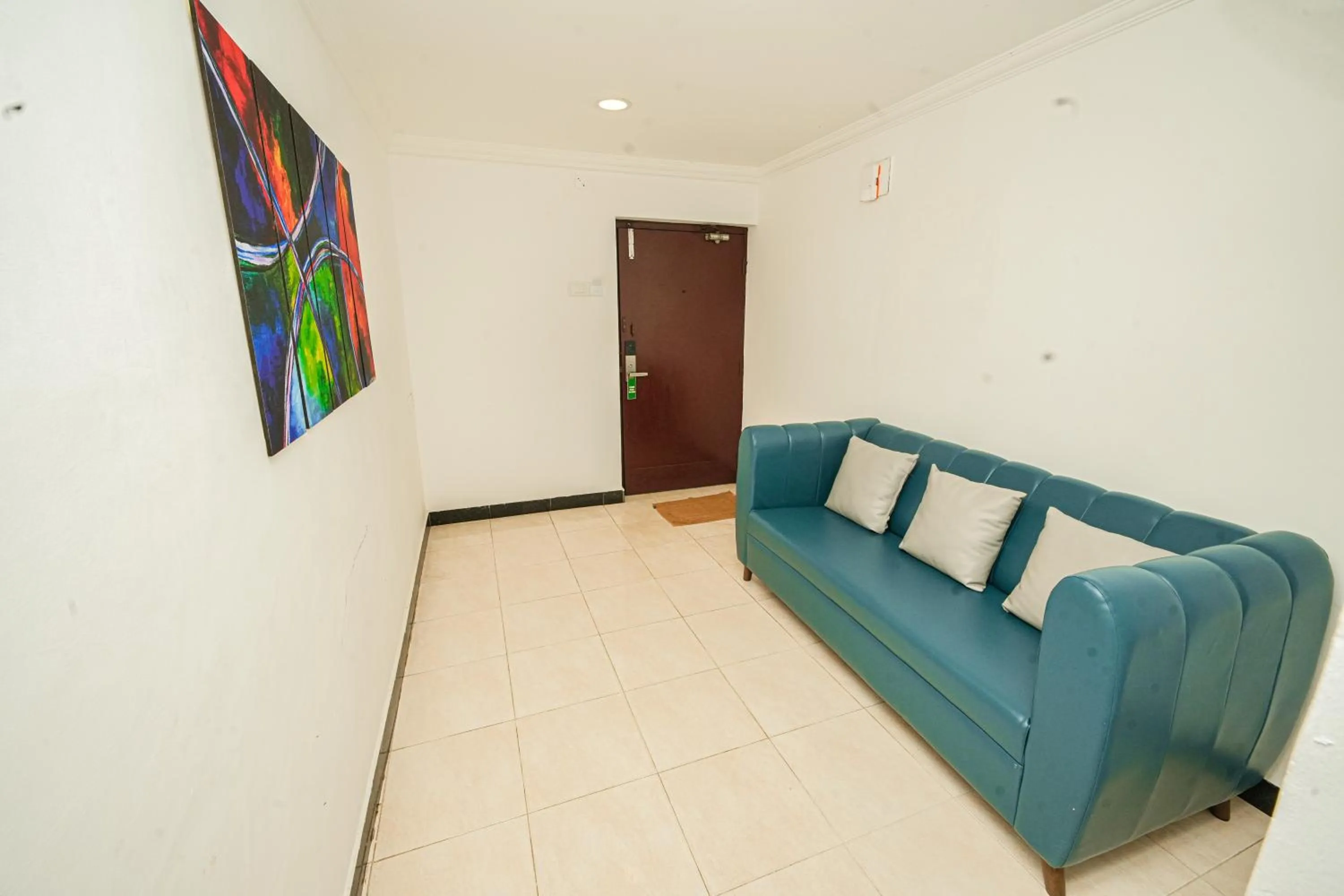 Living room in Shelter Beach Resort