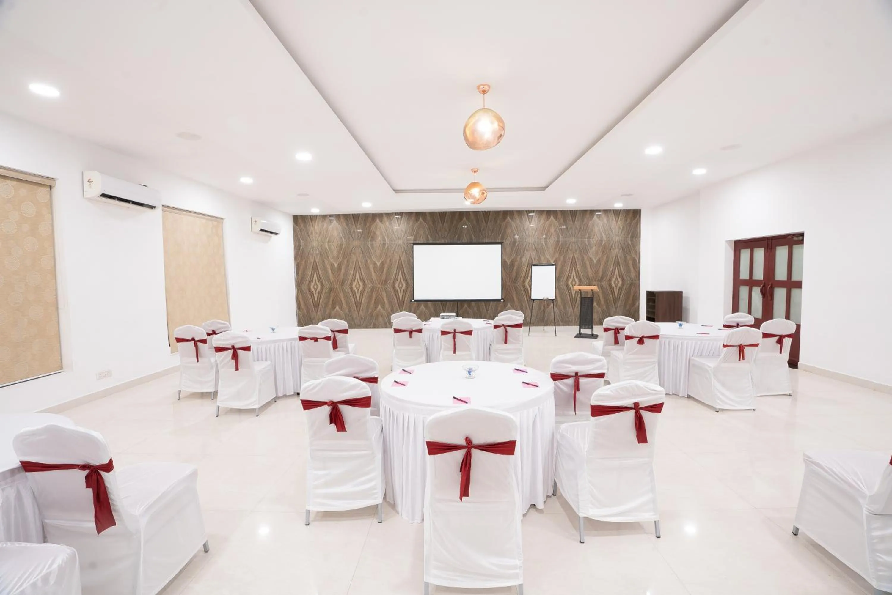 Meeting/conference room in Shelter Beach Resort
