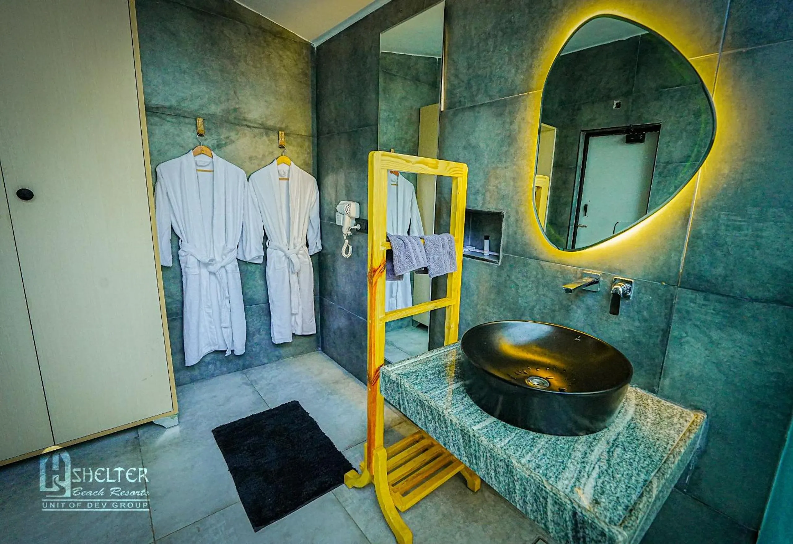 Shower in Shelter Beach Resort