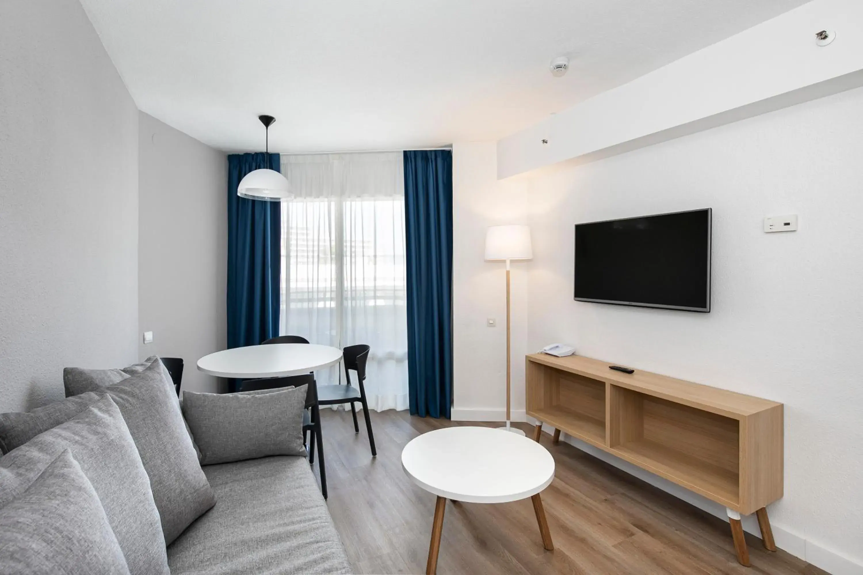 One-Bedroom Apartment in Sol Puerto Marina One-Bedroom Apartment in Sol Puerto Marina