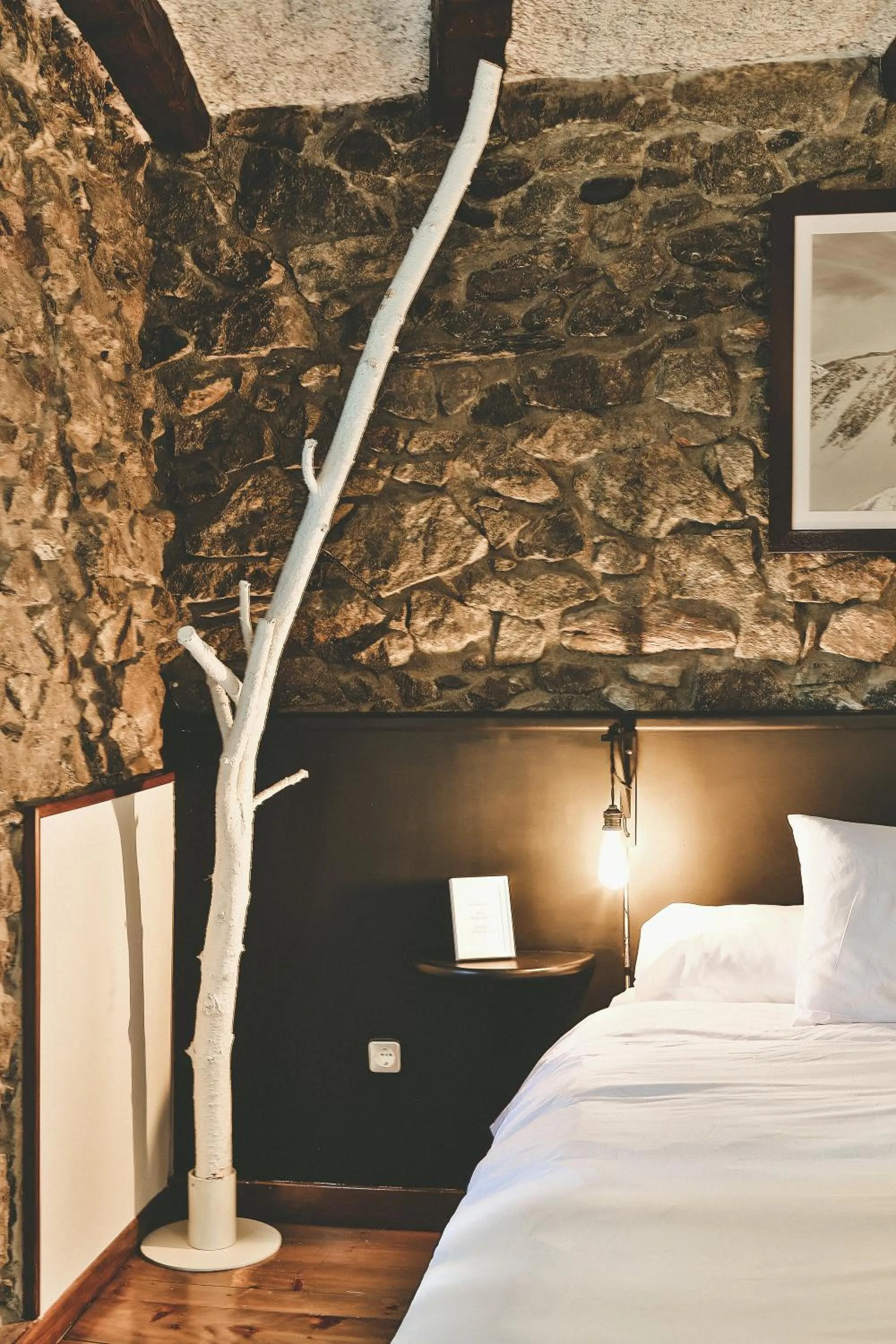 Photo of the whole room, Bed in Hostal Cisco de Sans