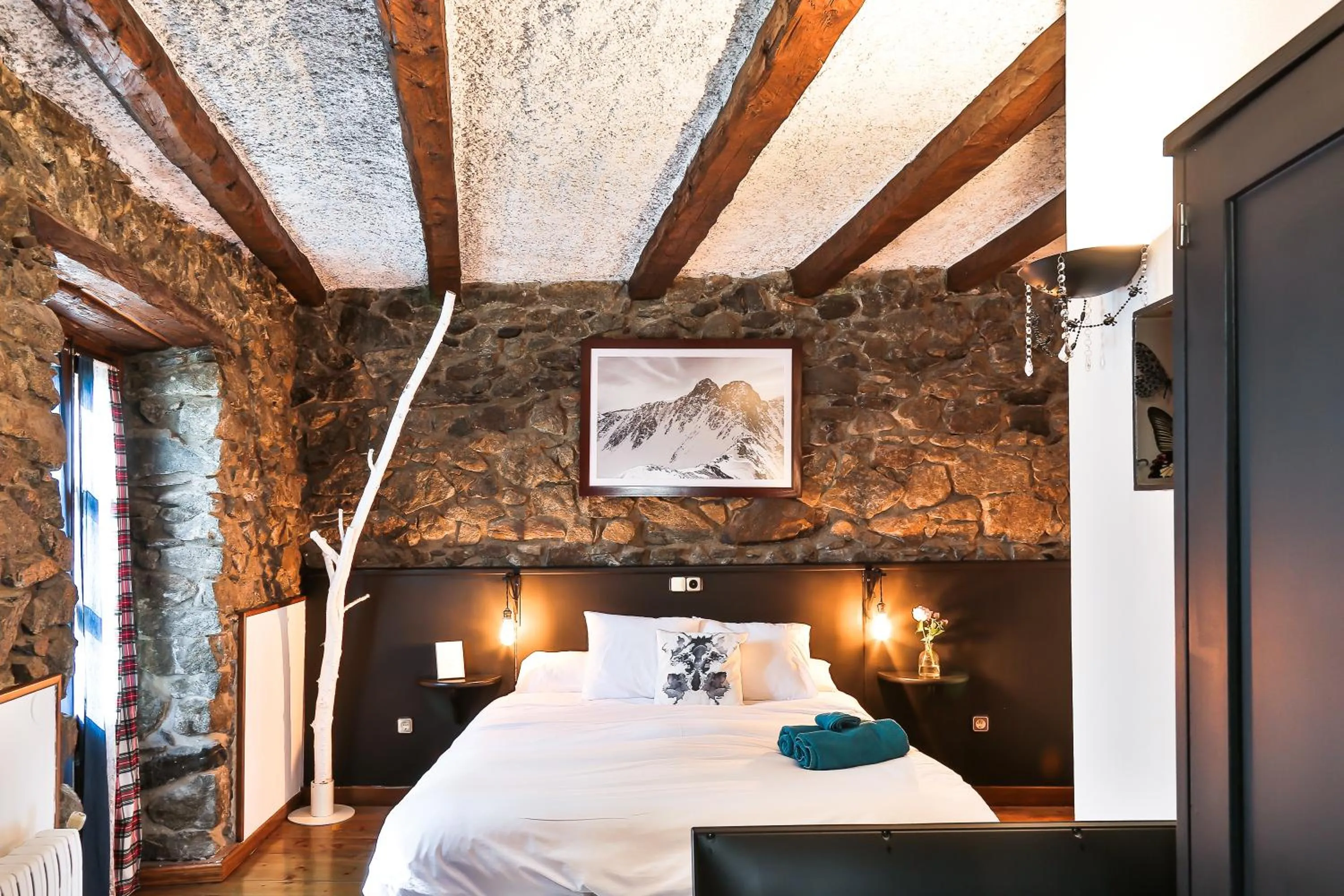 Bed in Hostal Cisco de Sans