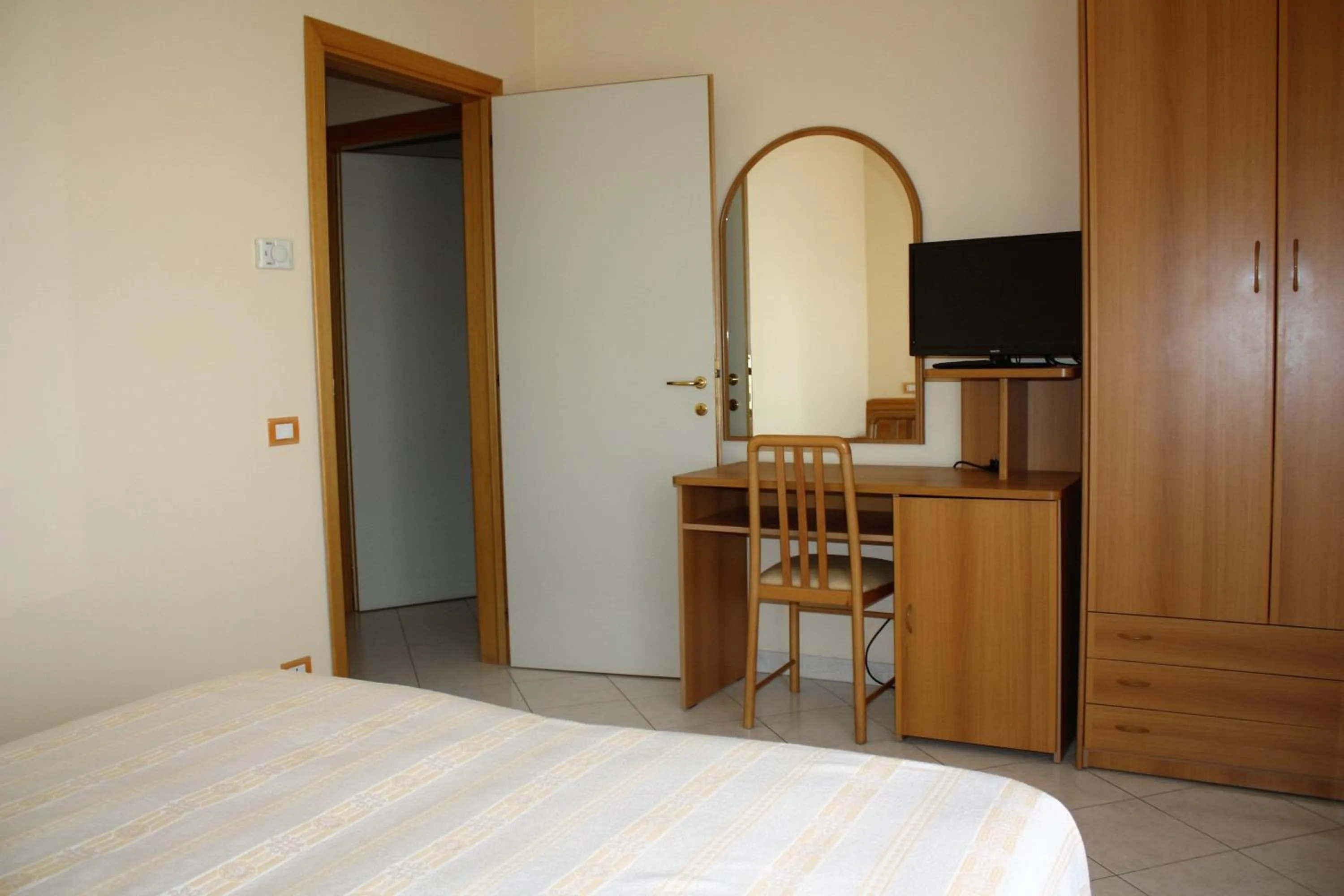 Photo of the whole room, Bed in Hotel San Giorgio