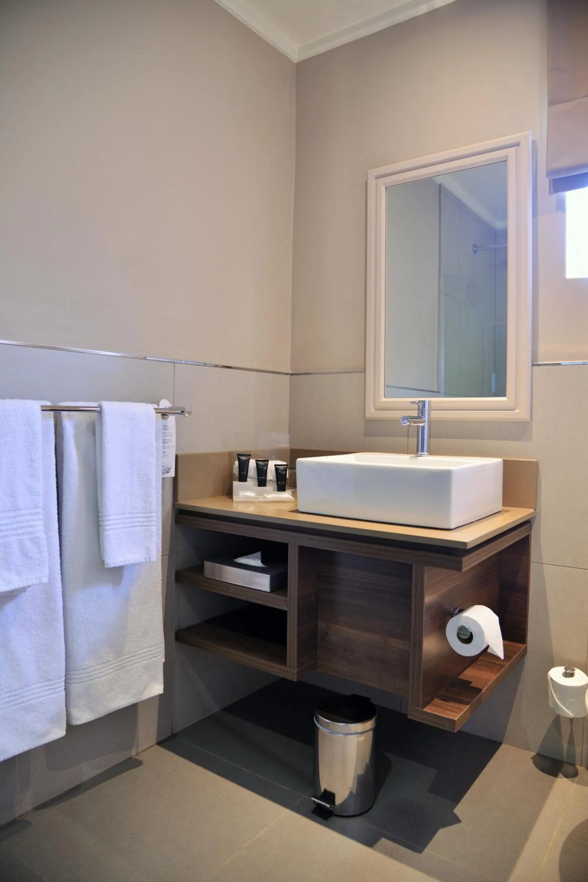 Bathroom in Birchwood Hotel and OR Tambo Conference Centre