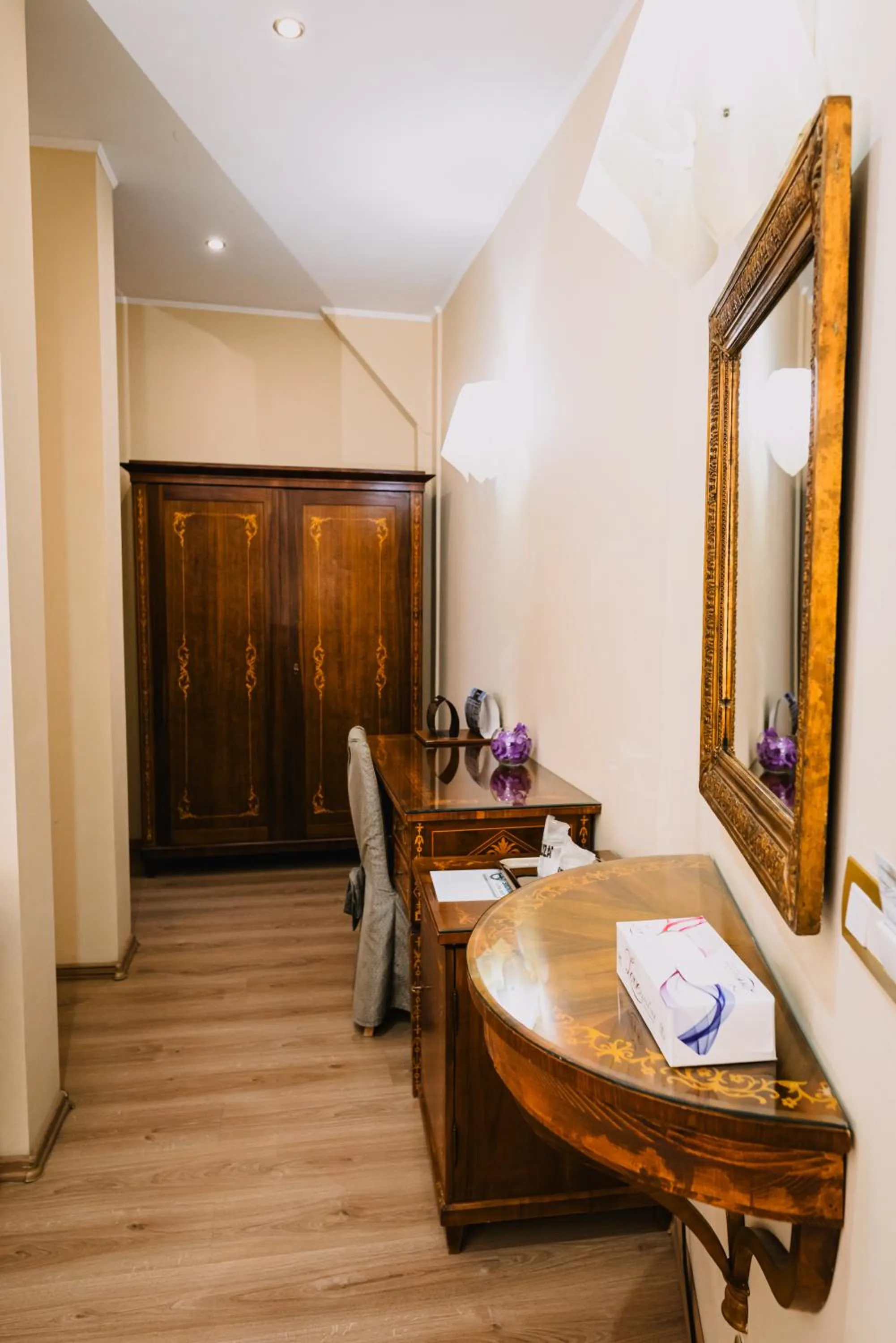 Seating area in Vigo Hotel