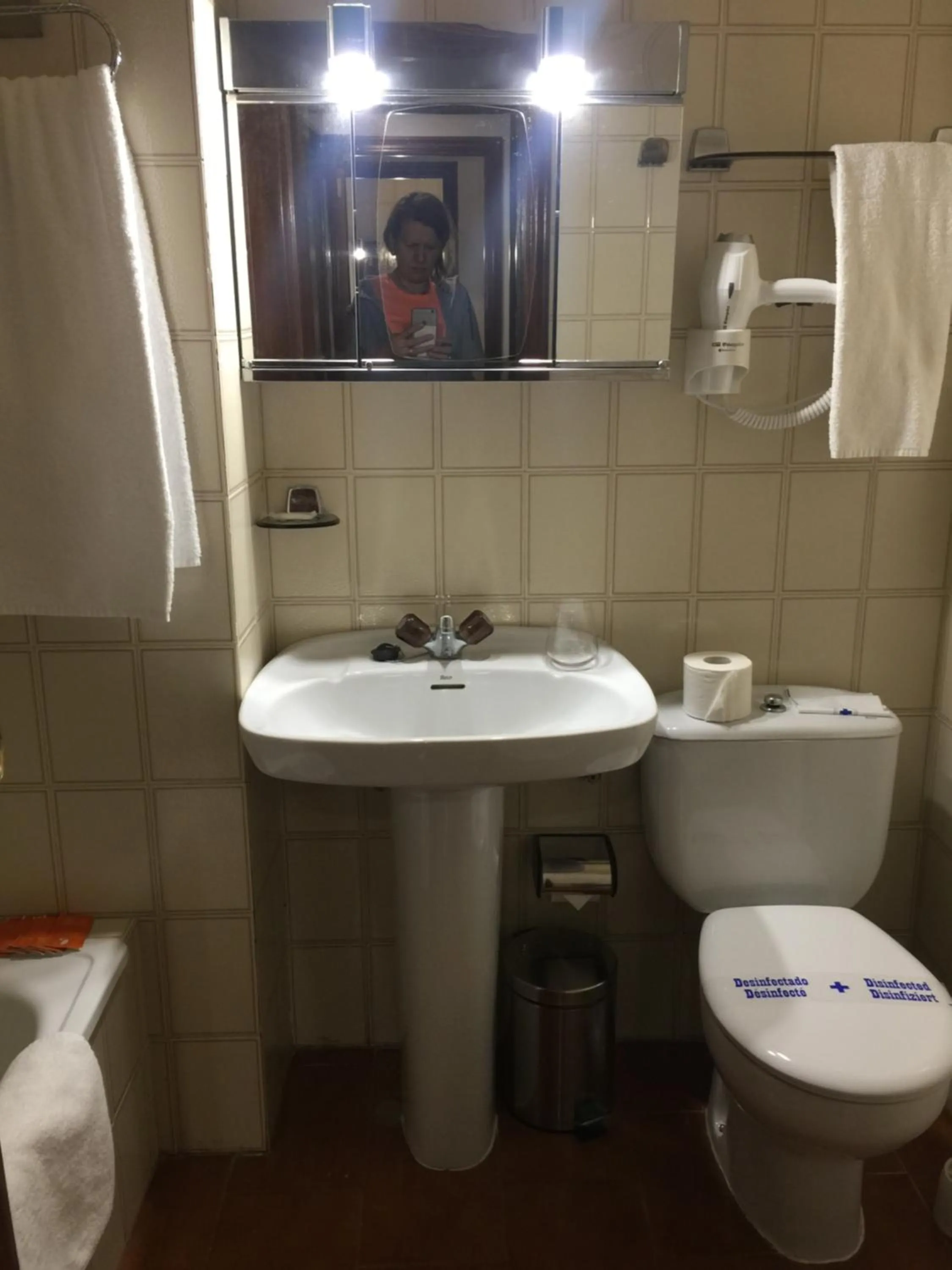 Shower in Hotel Celanova