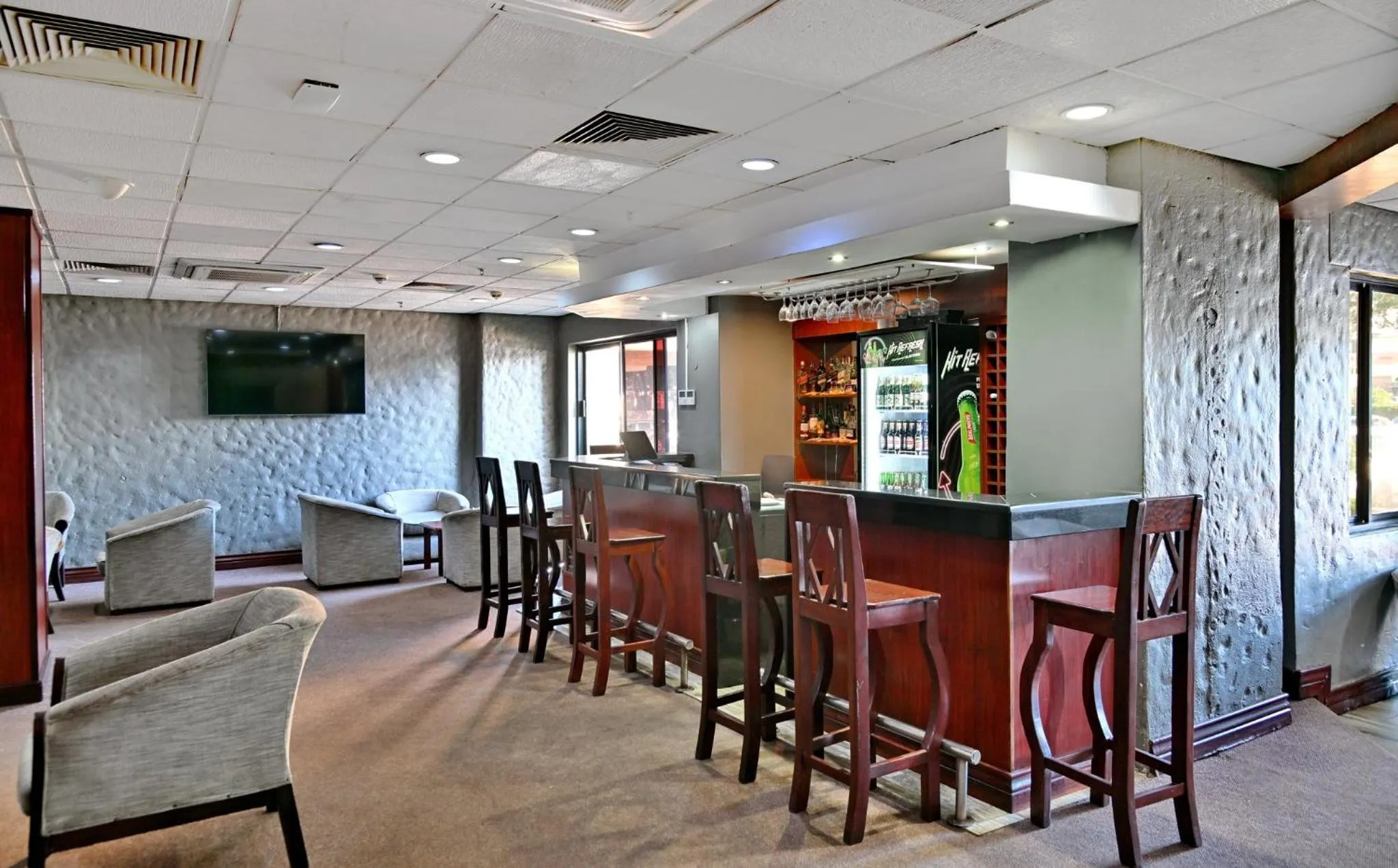 Lounge or bar in Holiday Inn - Harare by IHG