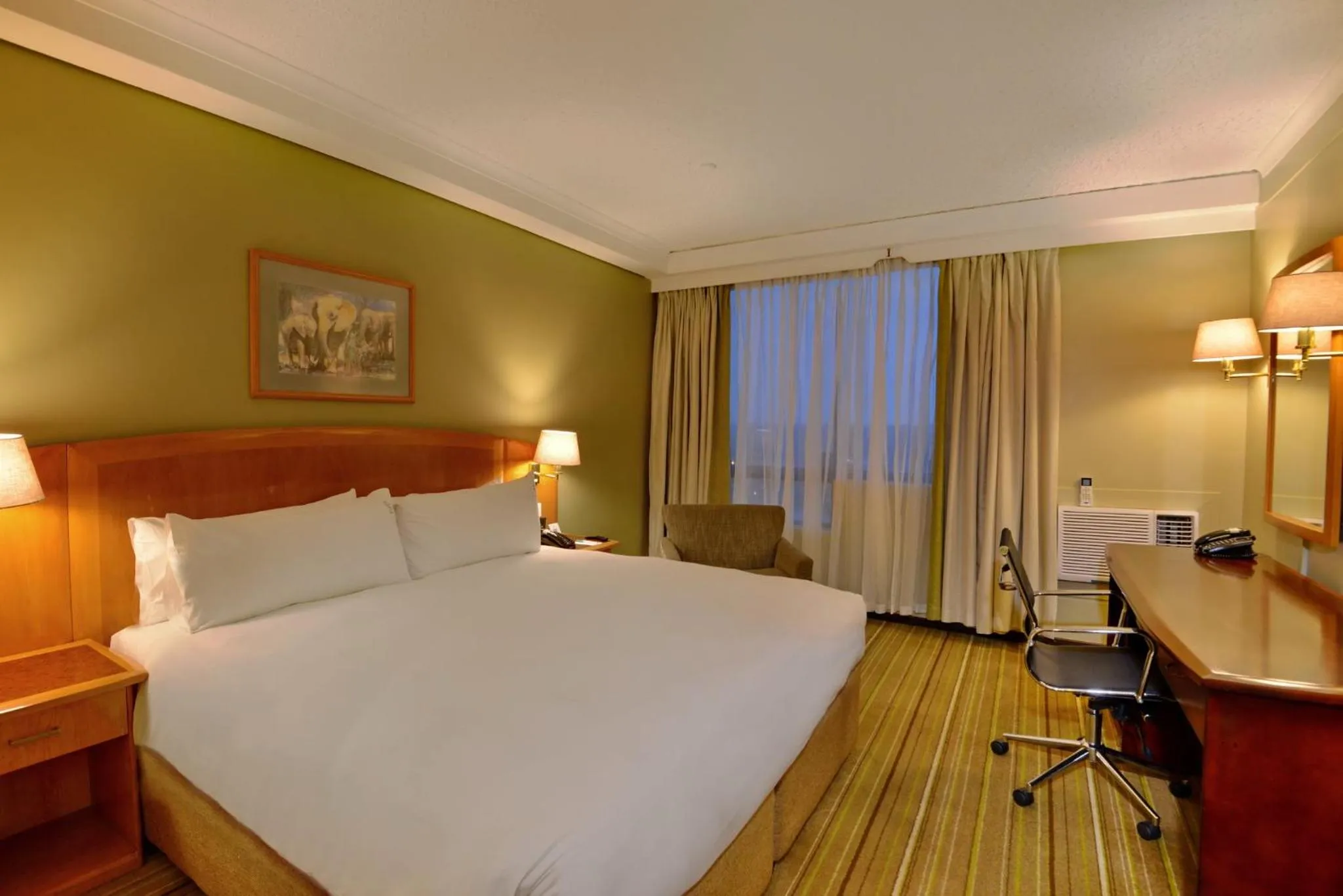 Photo of the whole room, Bed in Holiday Inn - Harare by IHG