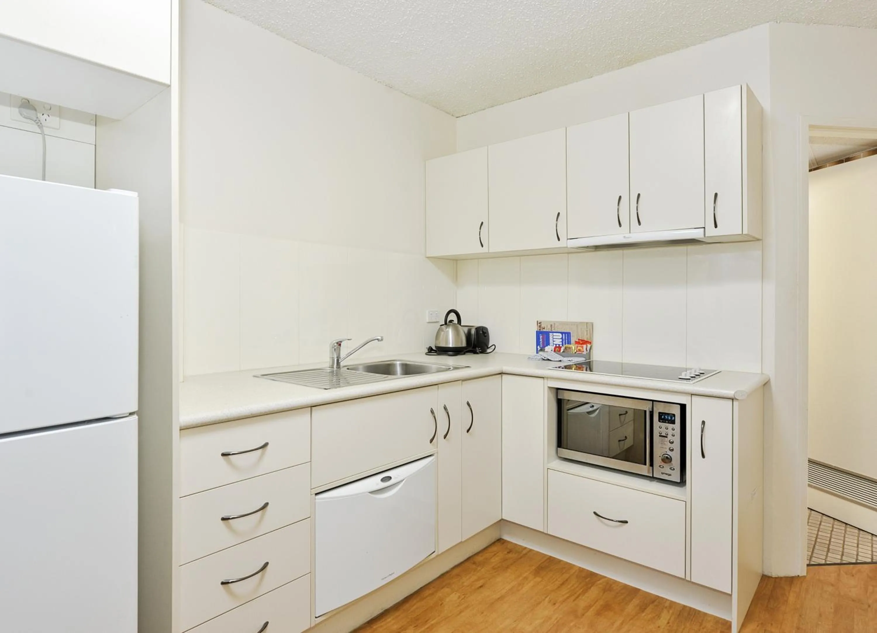 Kitchen or kitchenette in Summit Apartments