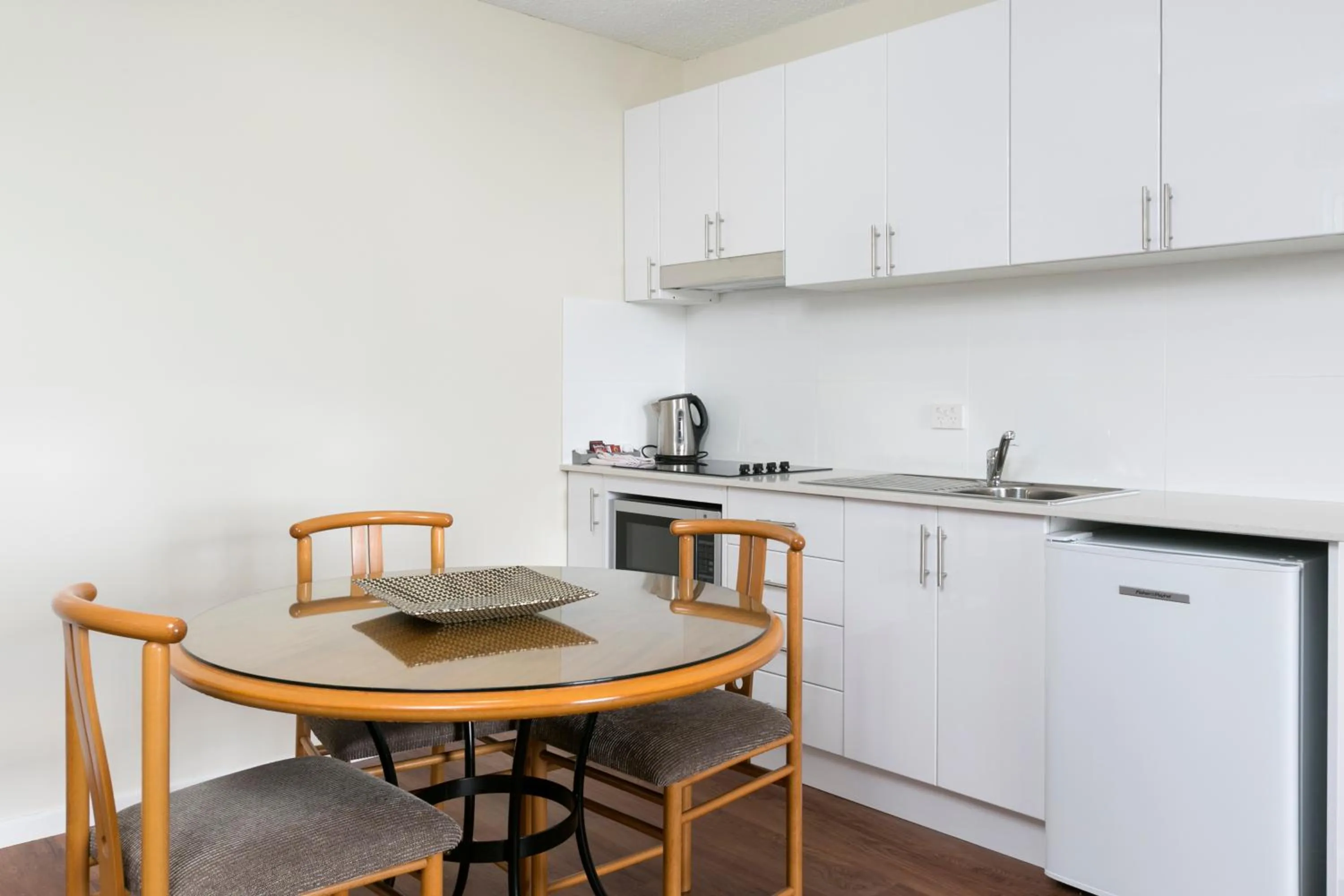 Kitchen or kitchenette in Summit Apartments