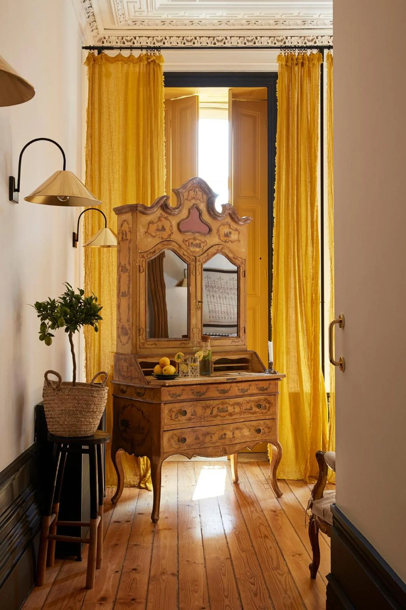 Decorative detail in Cocorico Luxury House - Porto