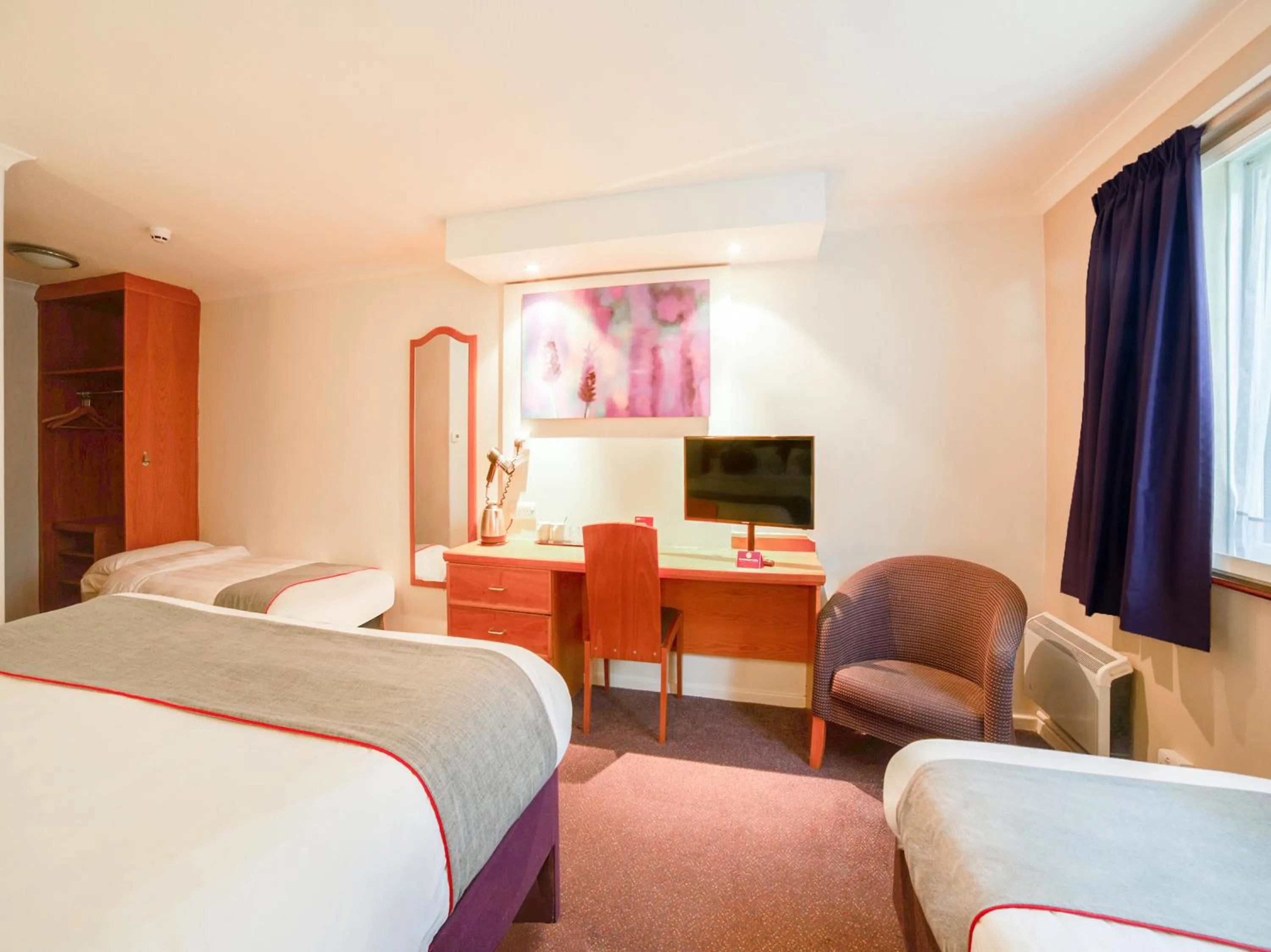 Photo of the whole room in OYO Lakeside Haydock Hotel St Helens