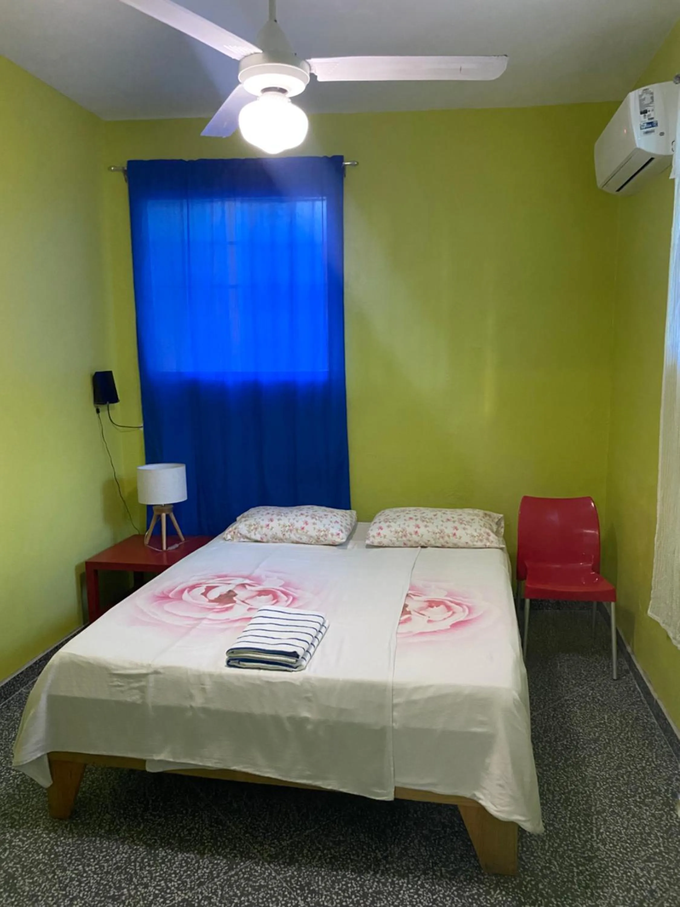 Photo of the whole room, Bed in Casa Azul - Apartment