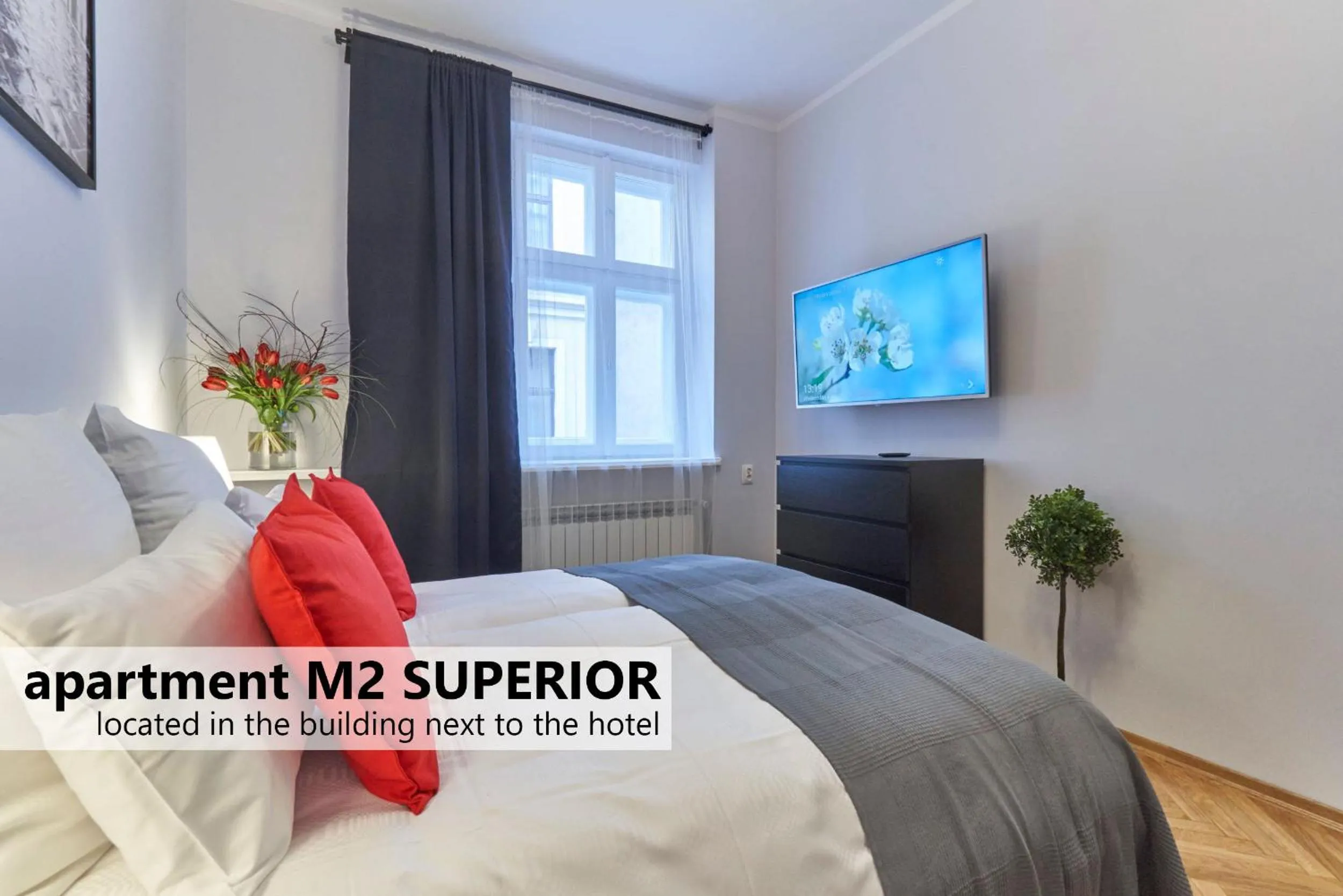 Bedroom, Bed in Pollera