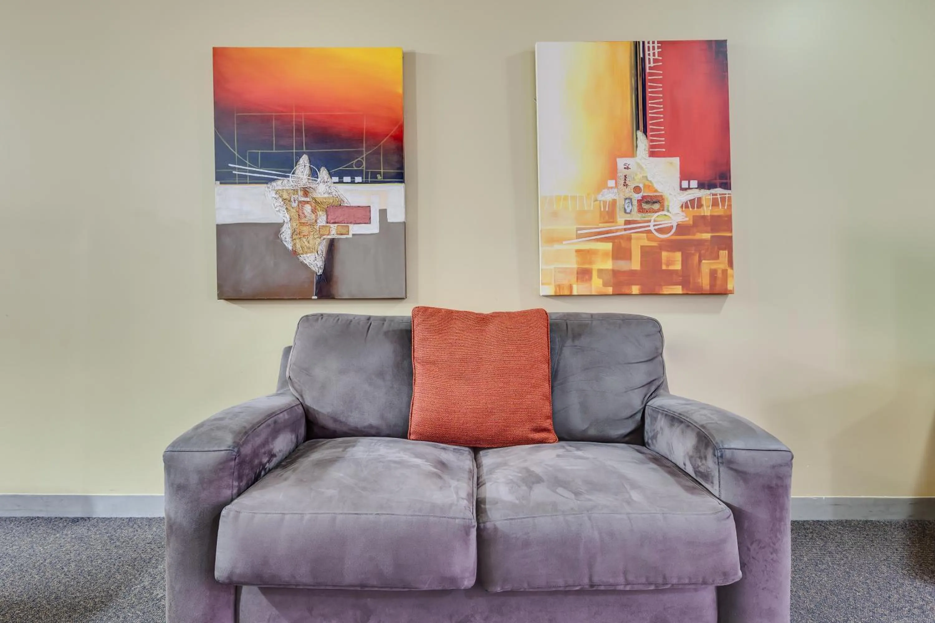Living room in Hillcrest Apartment Hotel (formerly Central Hillcrest Apartments)