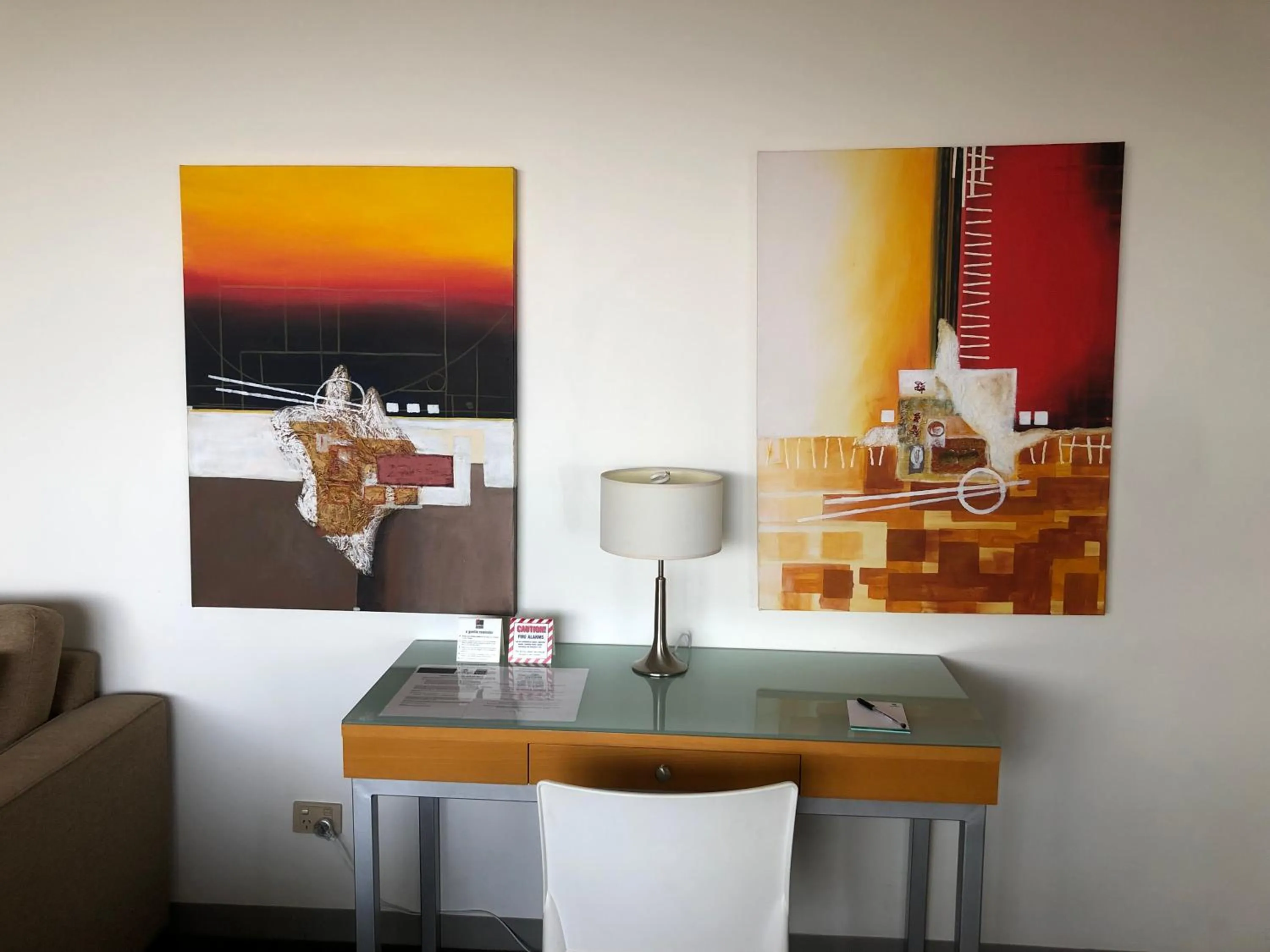 Living room in Hillcrest Apartment Hotel (formerly Central Hillcrest Apartments)