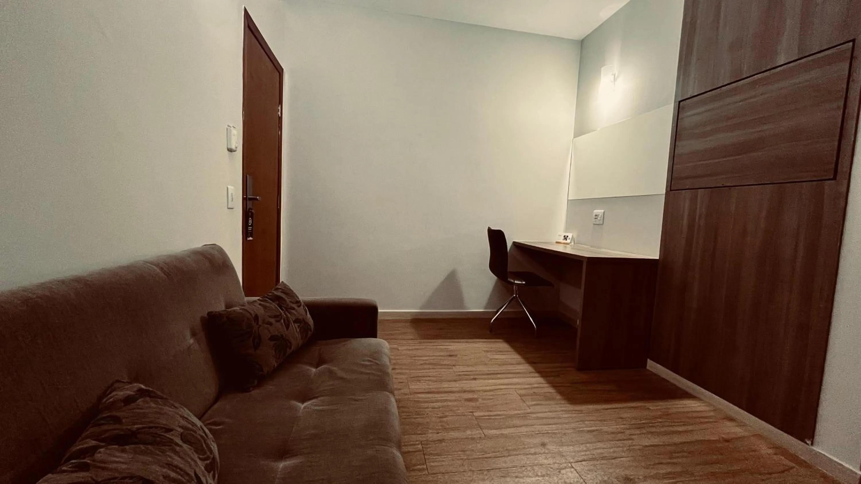 Seating area in Hotel Amsterdam Montes Claros