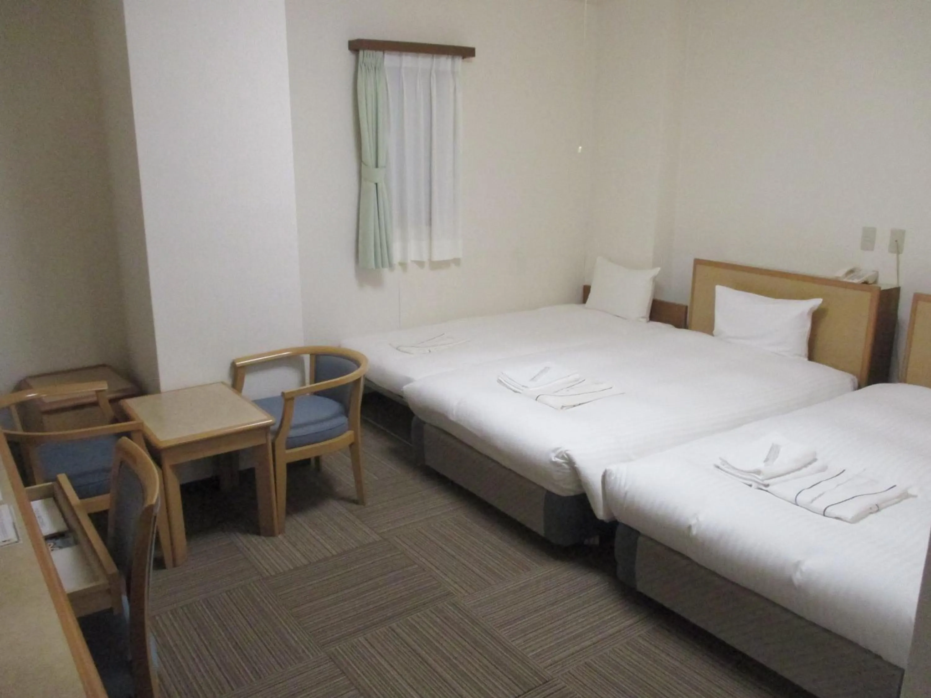 Photo of the whole room, Bed in Hotel Green Well