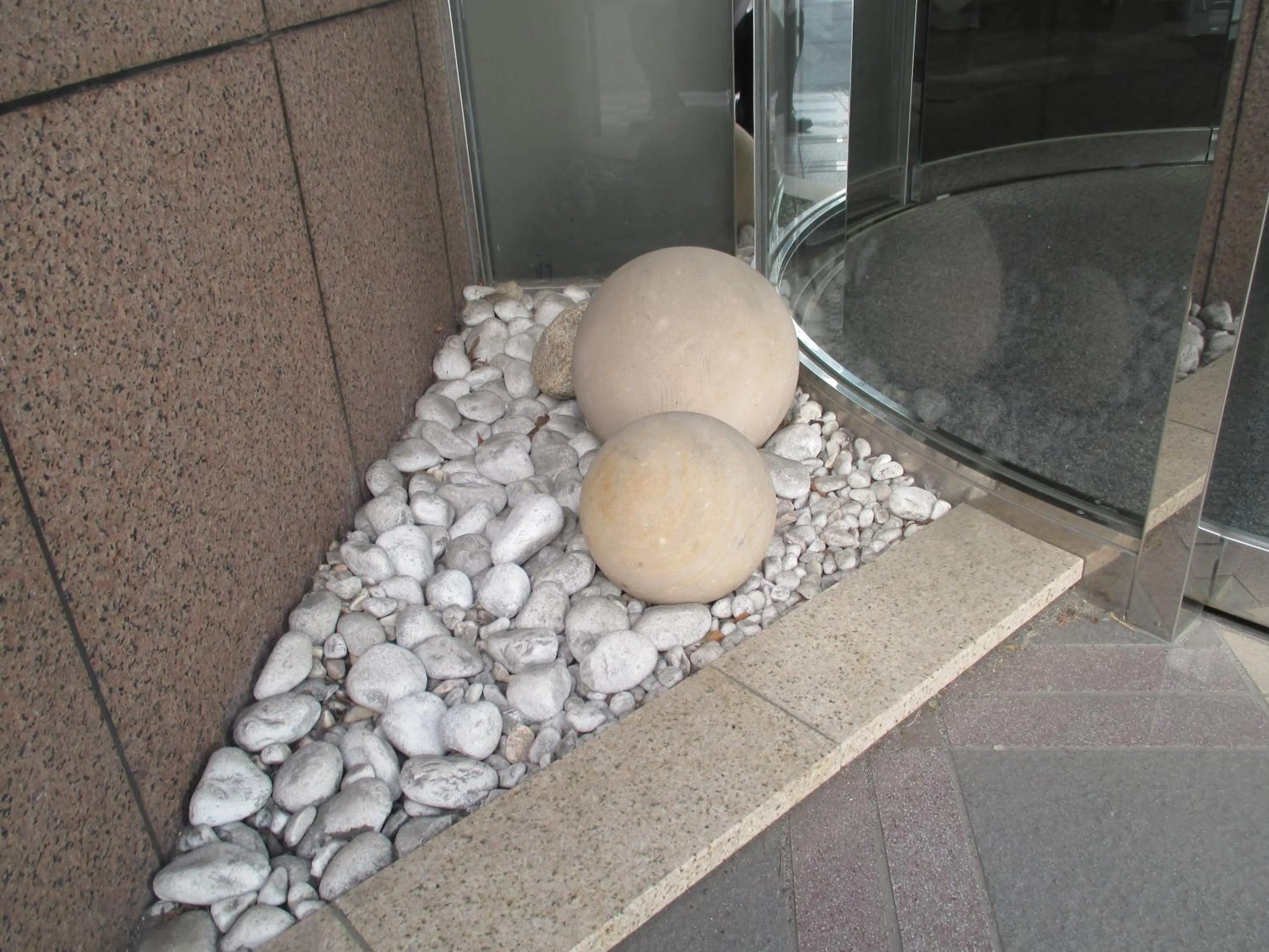 Property building in Hotel Green Well