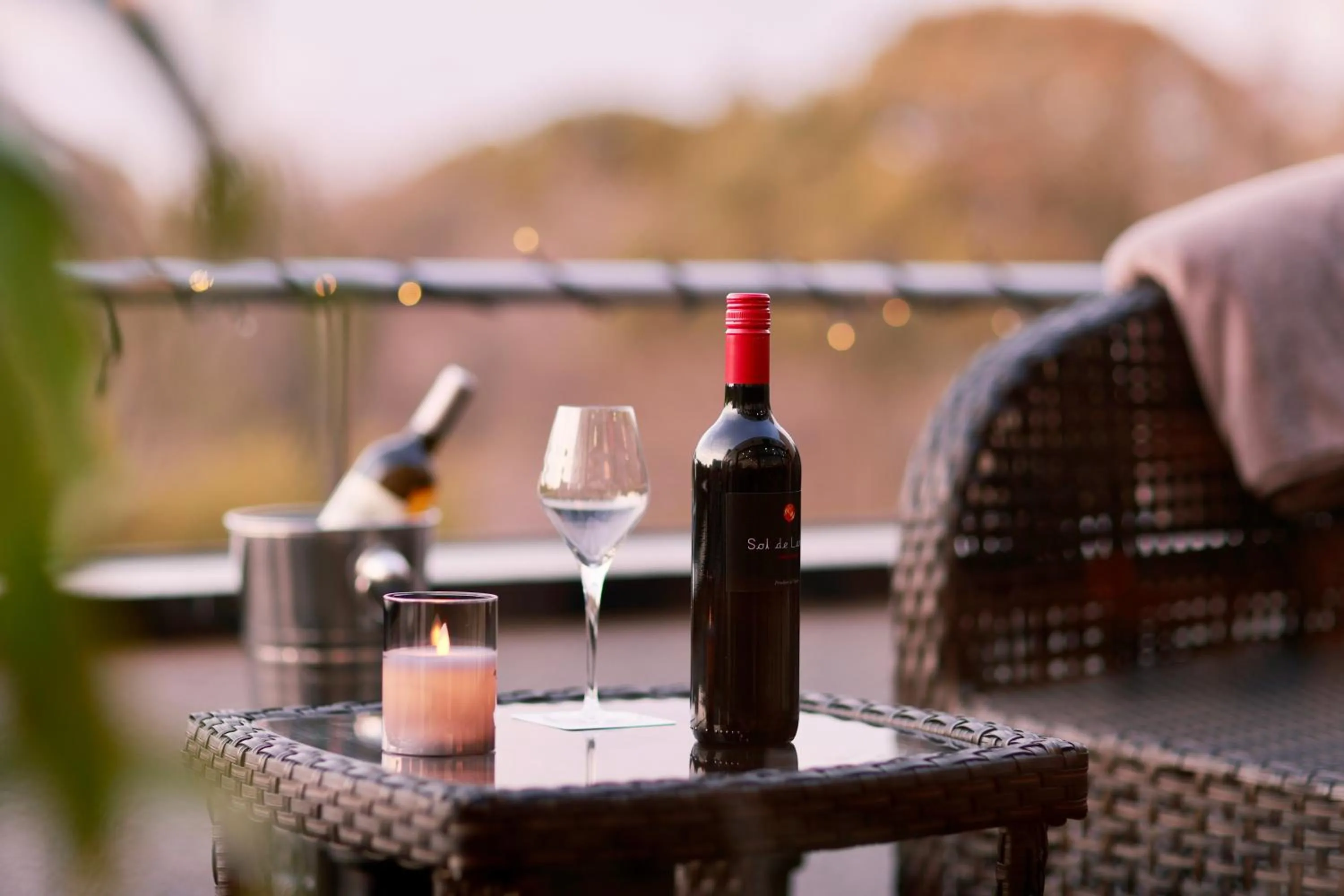 Restaurant/places to eat in Minamisenri Crystal Hotel