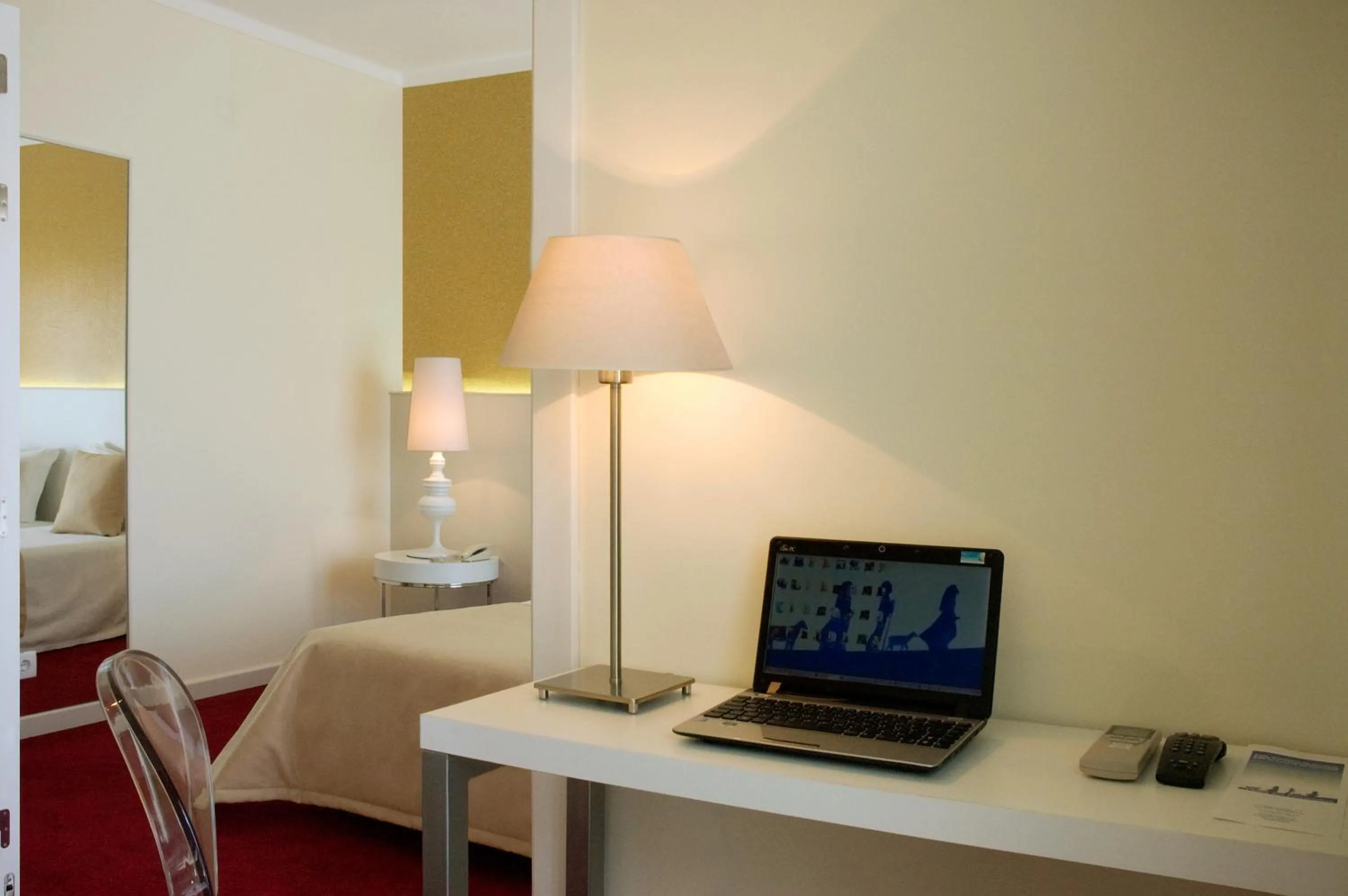 Photo of the whole room, Bed in Hotel Lagoa dos Pastorinhos