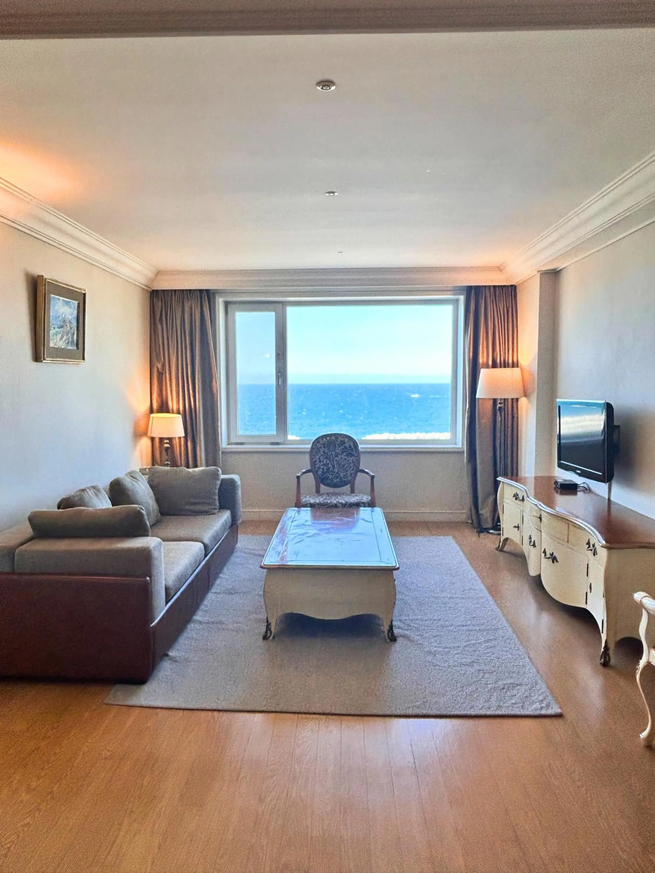 Bed in Jeju Oriental Hotel & Casino