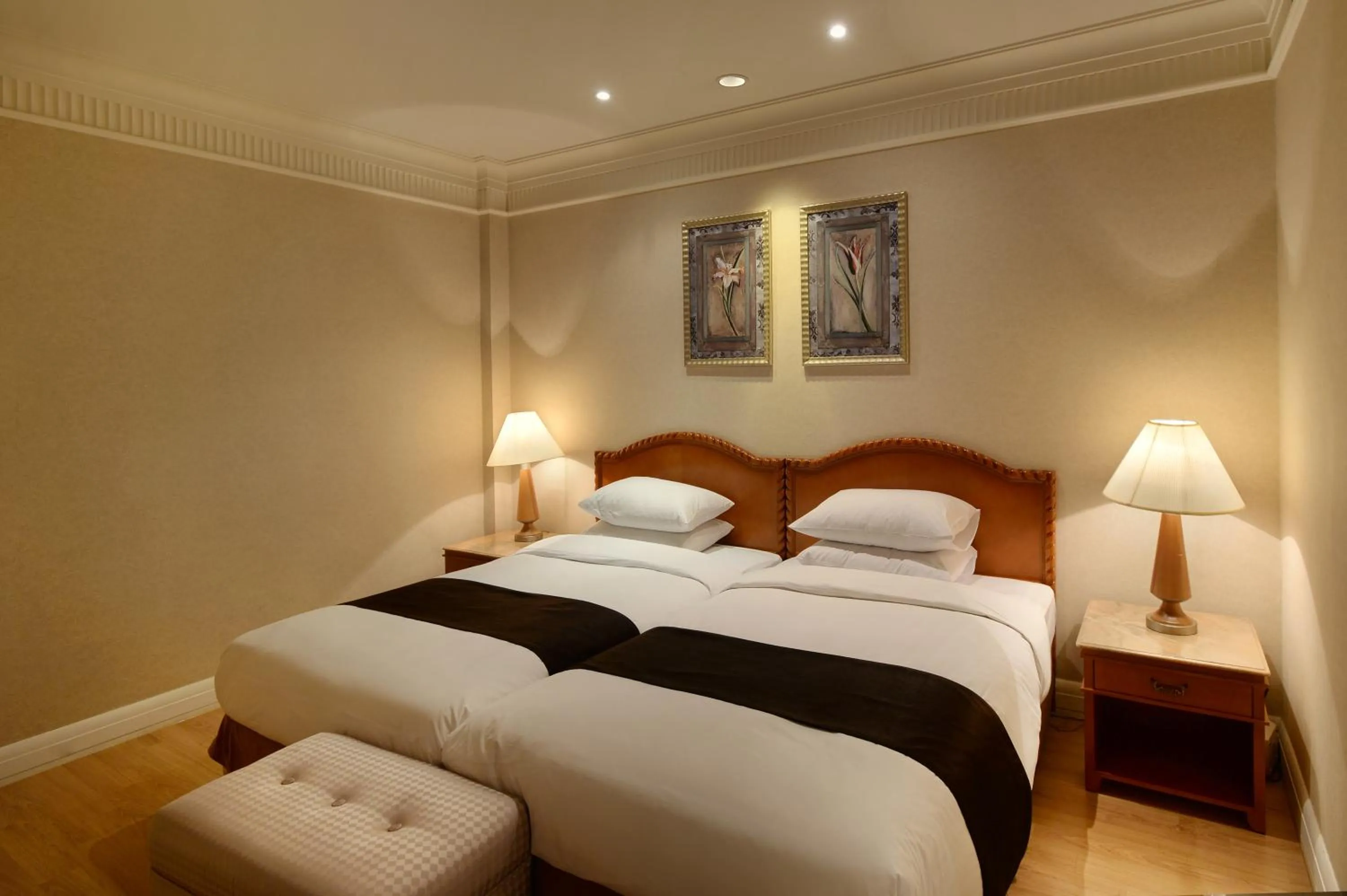 cot, Bed in Jeju Oriental Hotel & Casino