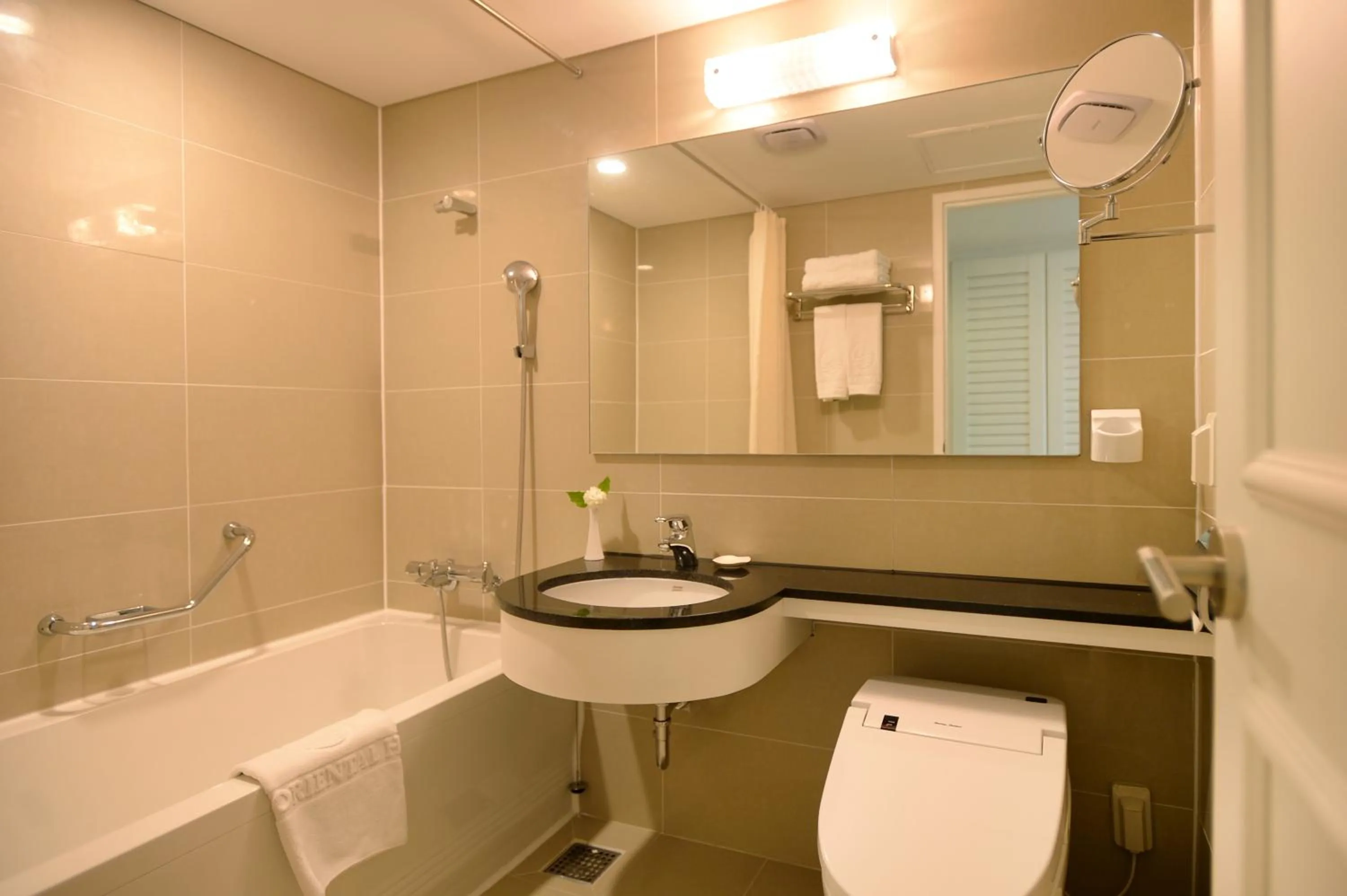 Toilet in Jeju Oriental Hotel & Casino