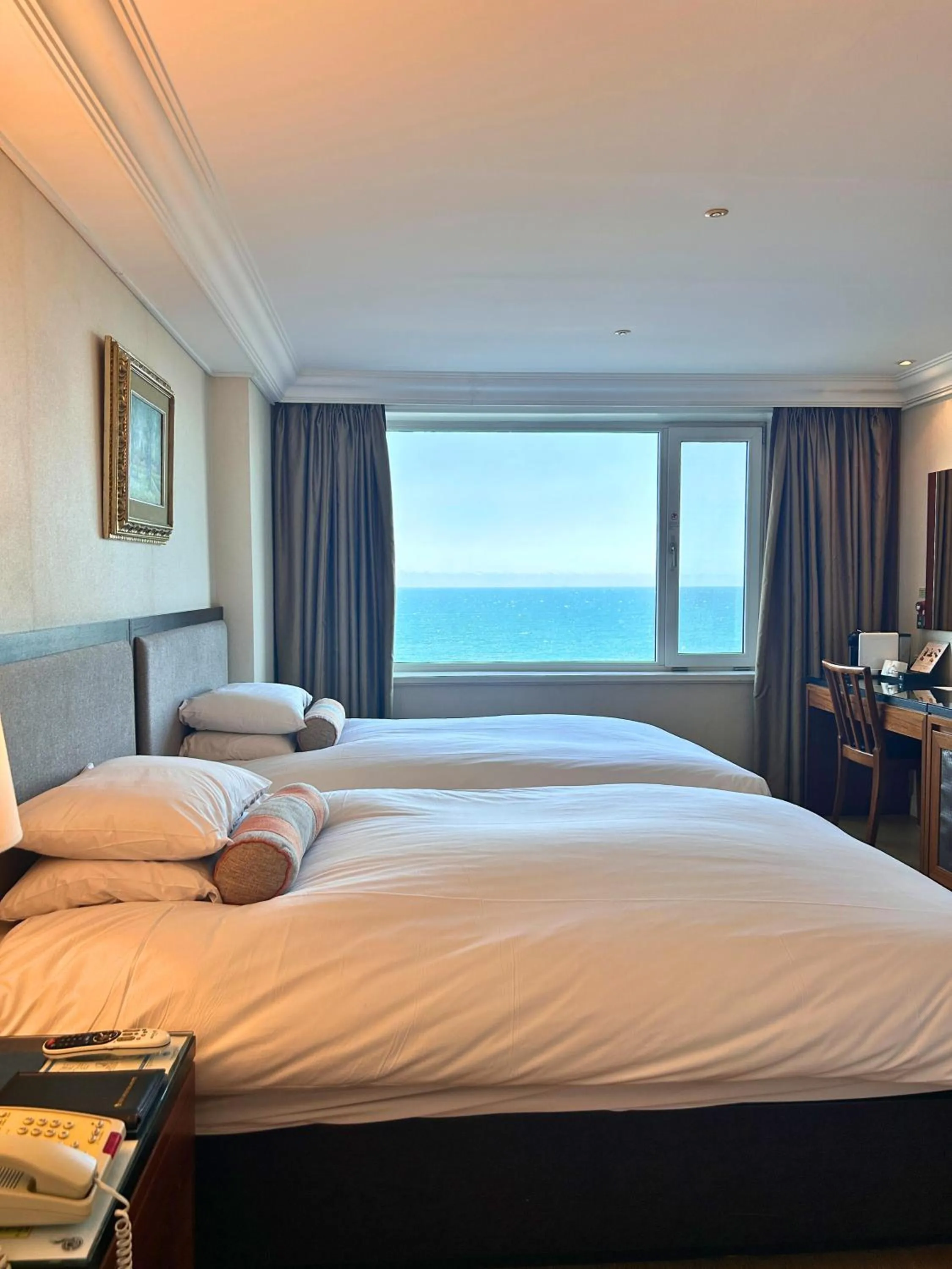 Bed in Jeju Oriental Hotel & Casino