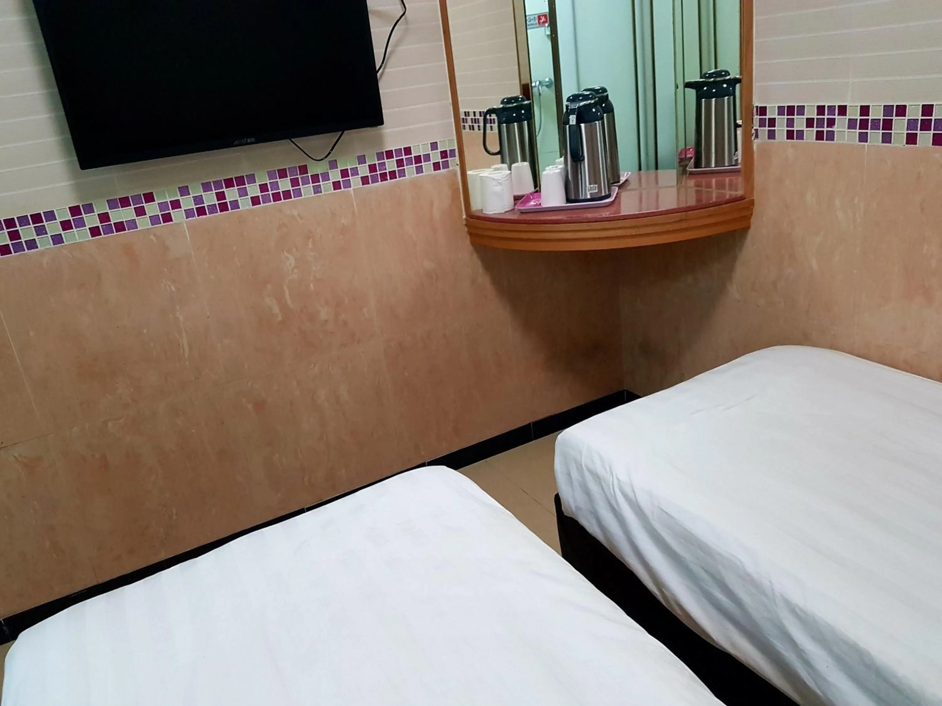 bunk bed, Bed in Astronaut's Hotel