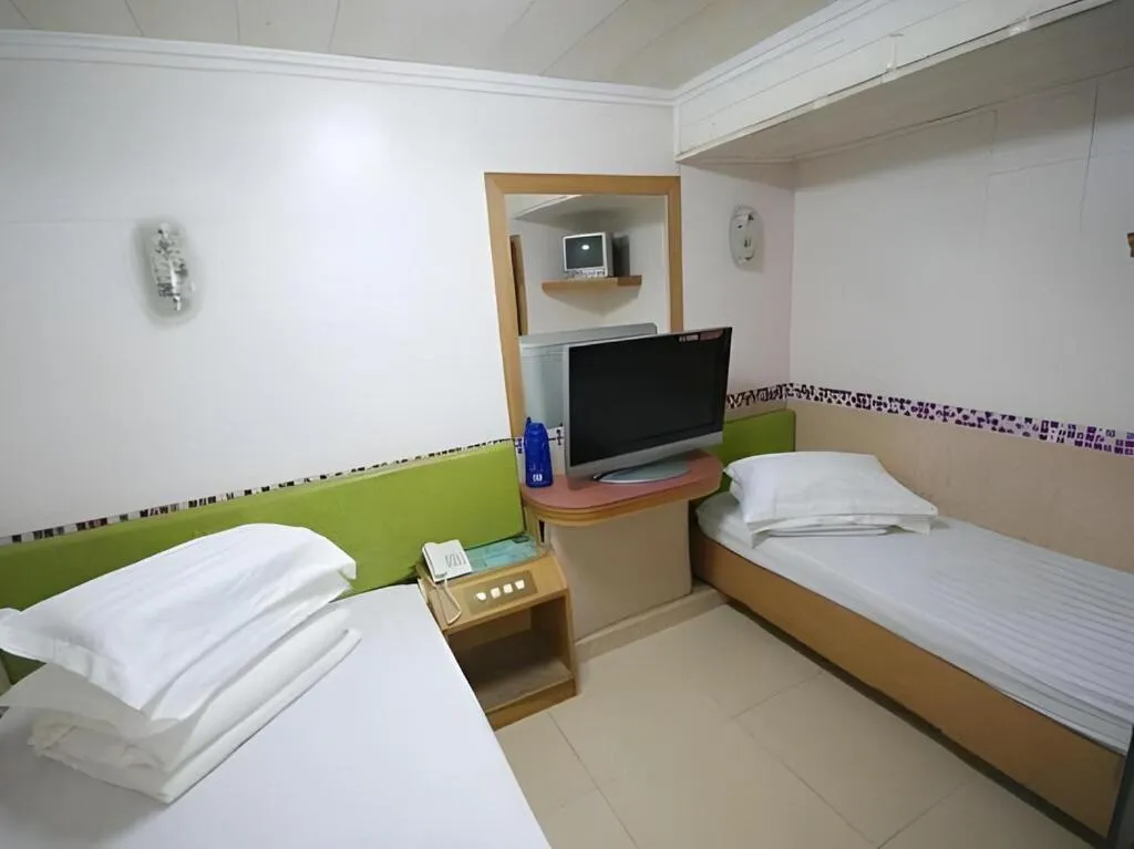 Bed in Astronaut's Hotel