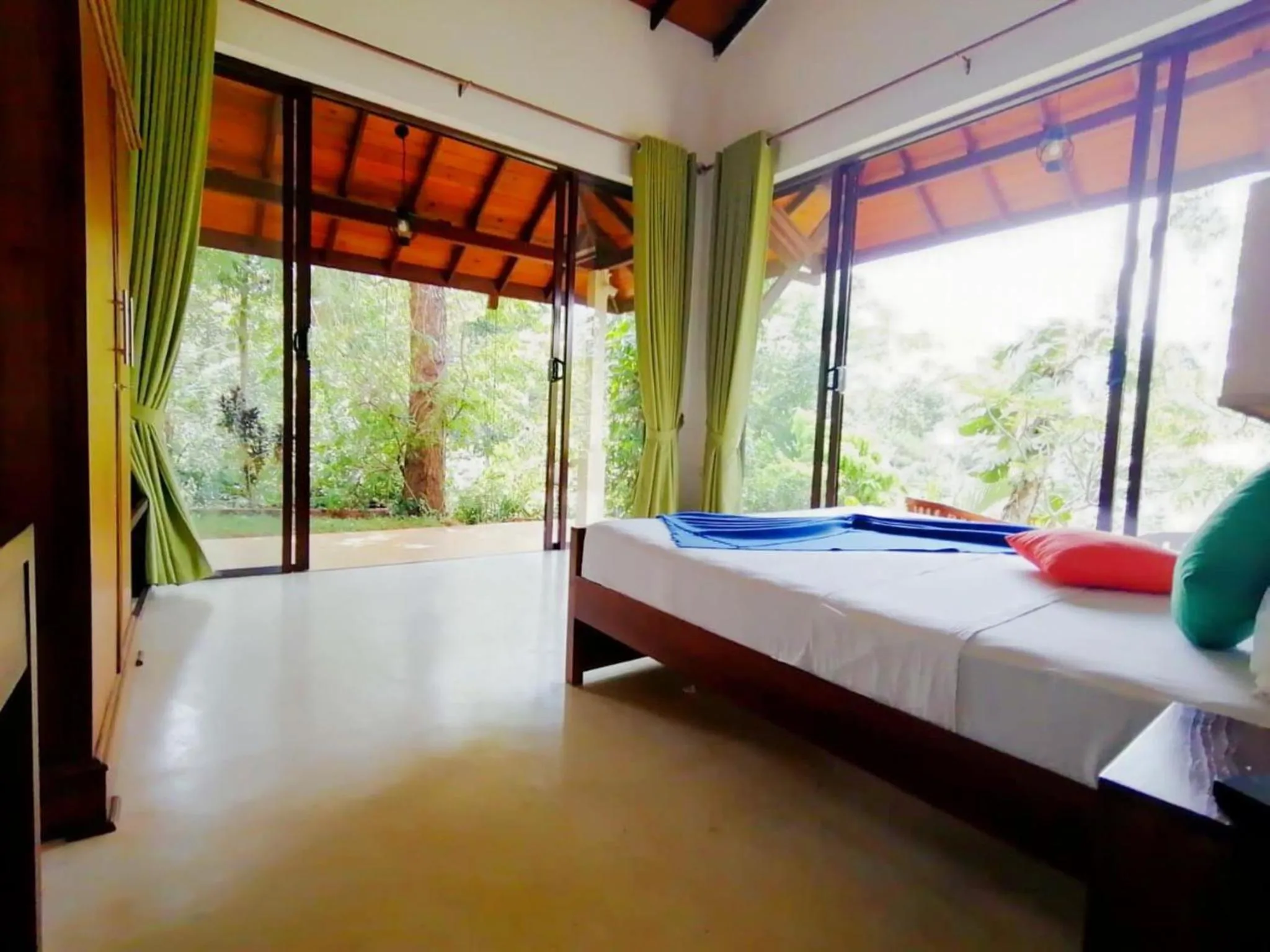 Bed in Aqua Dunhinda Villa