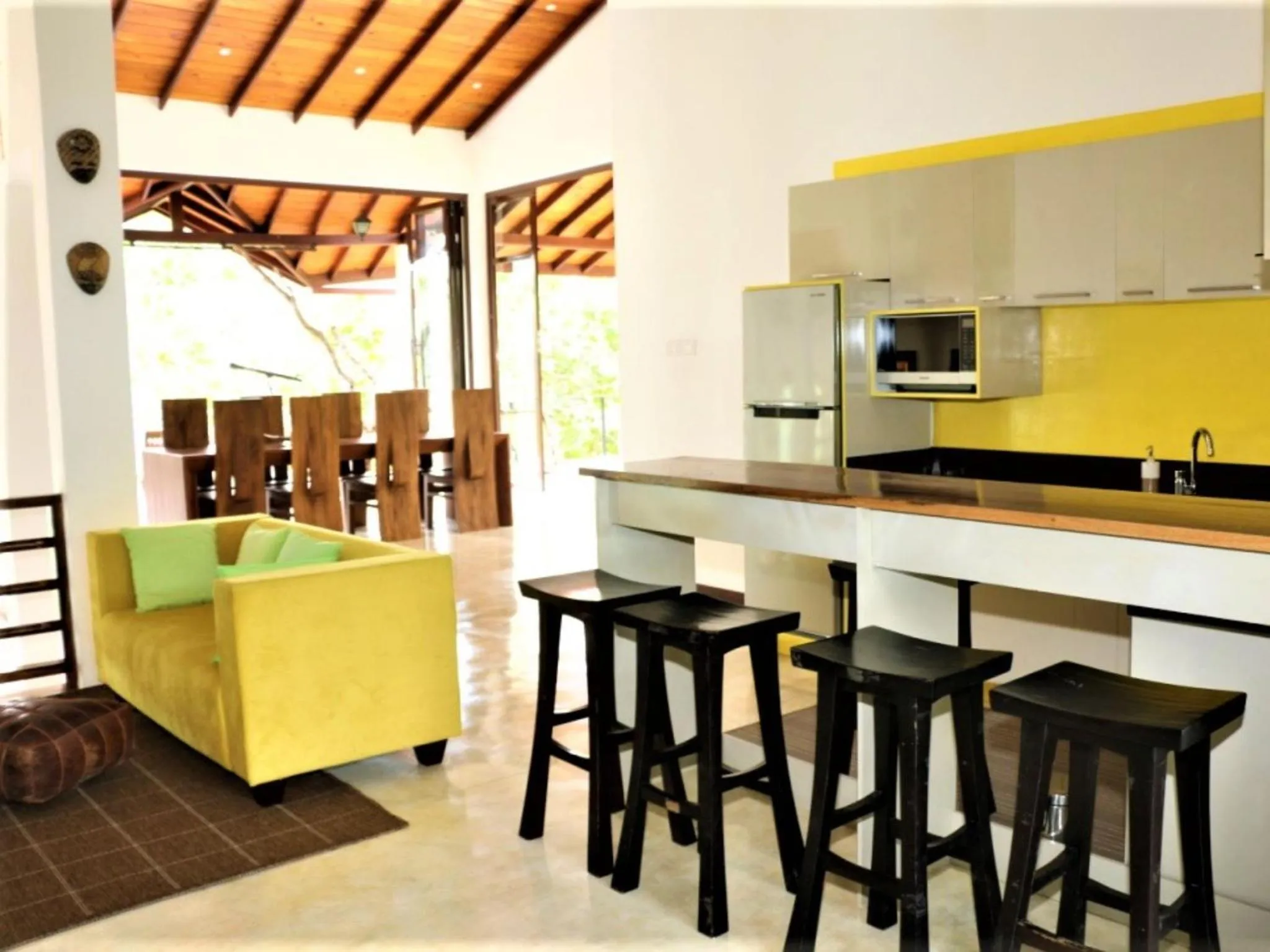 Kitchen or kitchenette in Aqua Dunhinda Villa