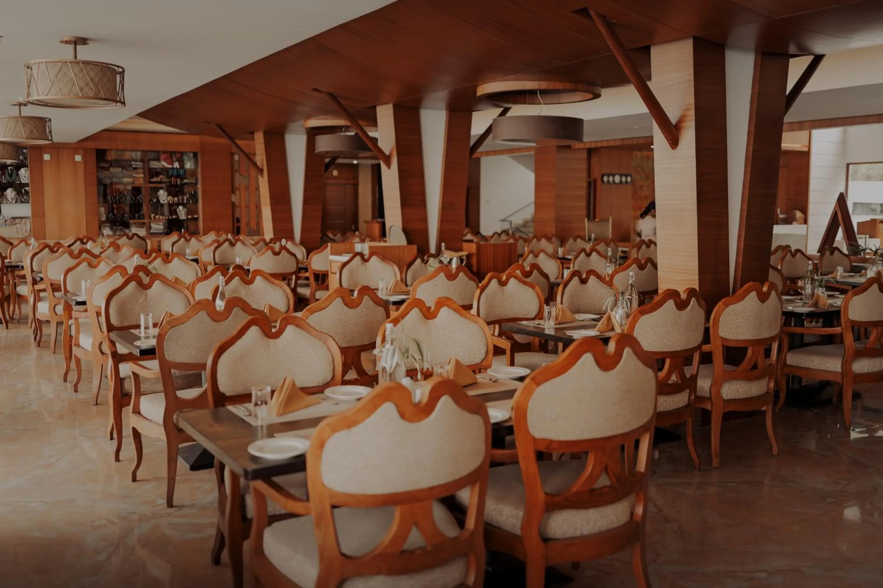 Restaurant/places to eat in Amber Dale Luxury Hotel & Spa, Munnar