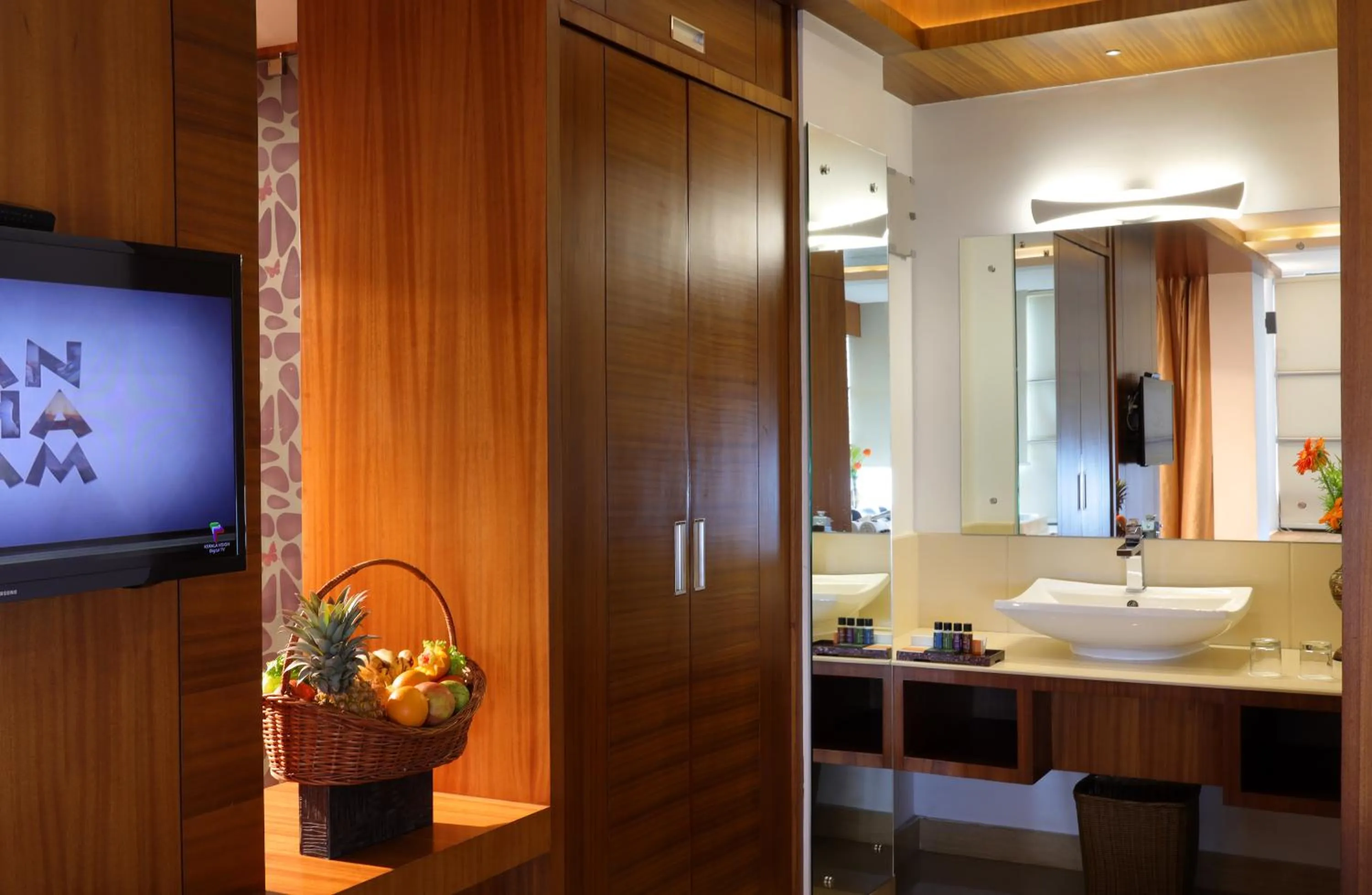 Bathroom in Amber Dale Luxury Hotel & Spa, Munnar