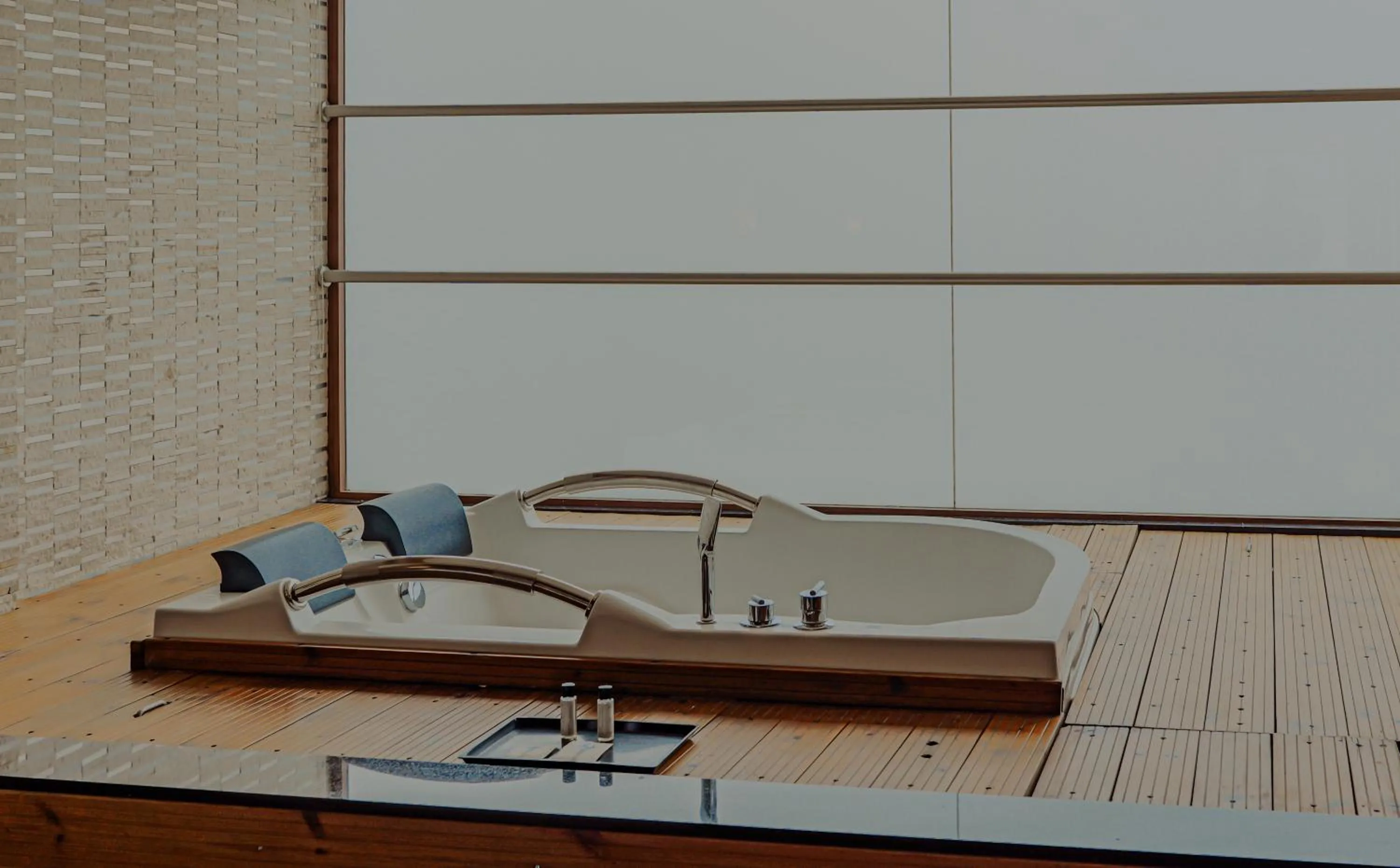 Hot Tub in Amber Dale Luxury Hotel & Spa, Munnar