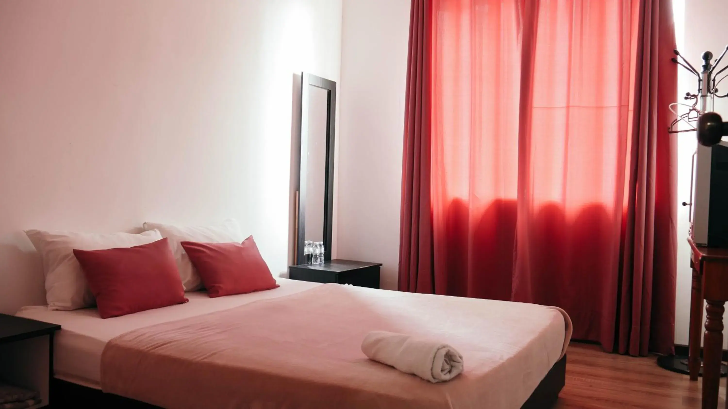 Double Room with Private External Bathroom in Sura Inn Double Room with Private External Bathroom in Sura Inn