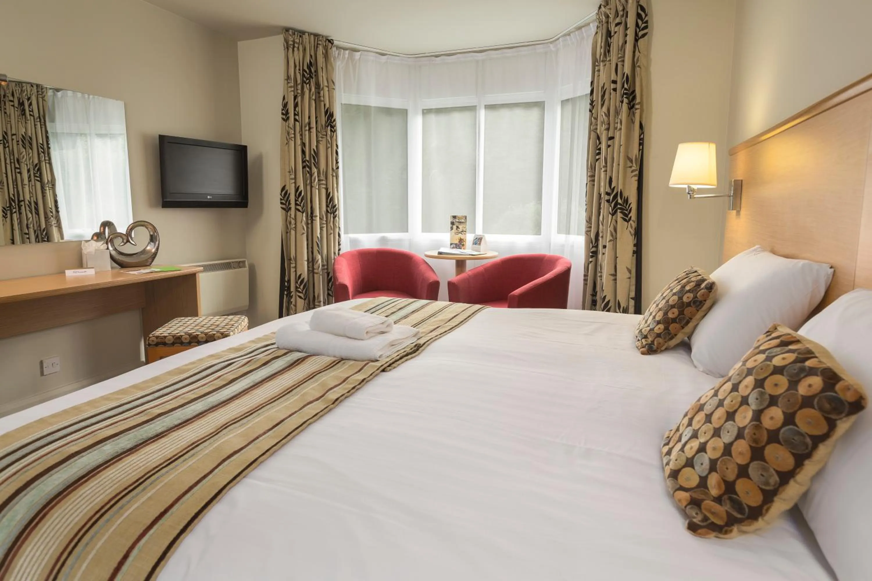 Bed in Best Western The Dartmouth Hotel, Golf & Spa