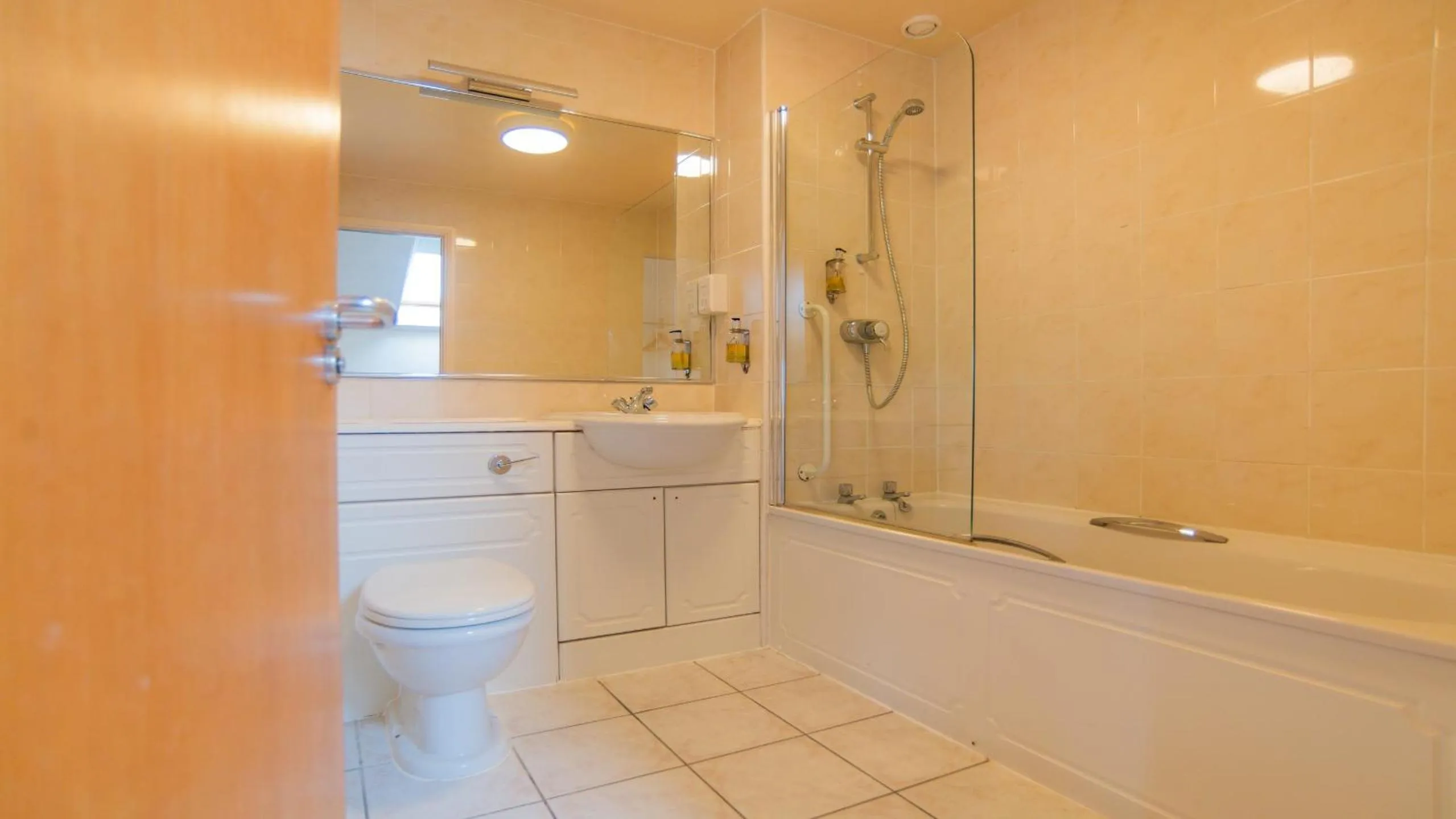 Bathroom in Best Western The Dartmouth Hotel, Golf & Spa