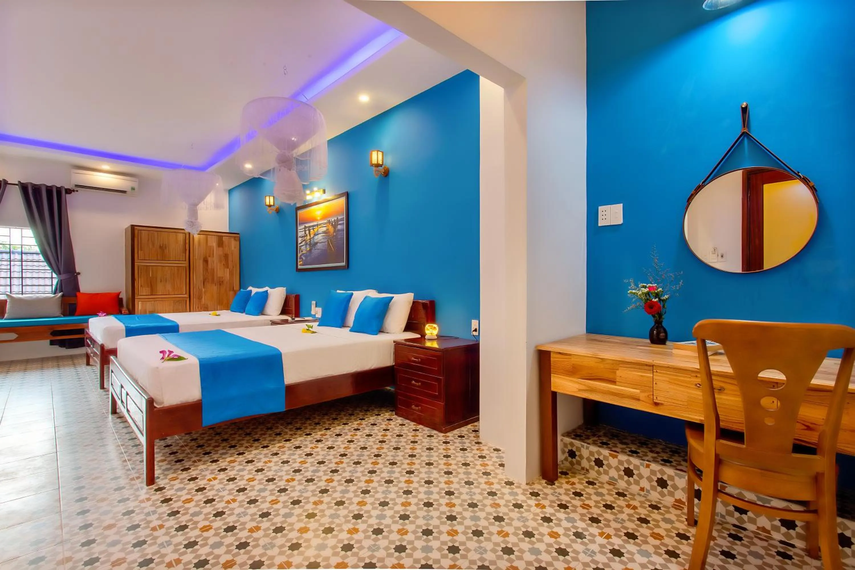 Photo of the whole room, Bed in Lang Dong An Bang