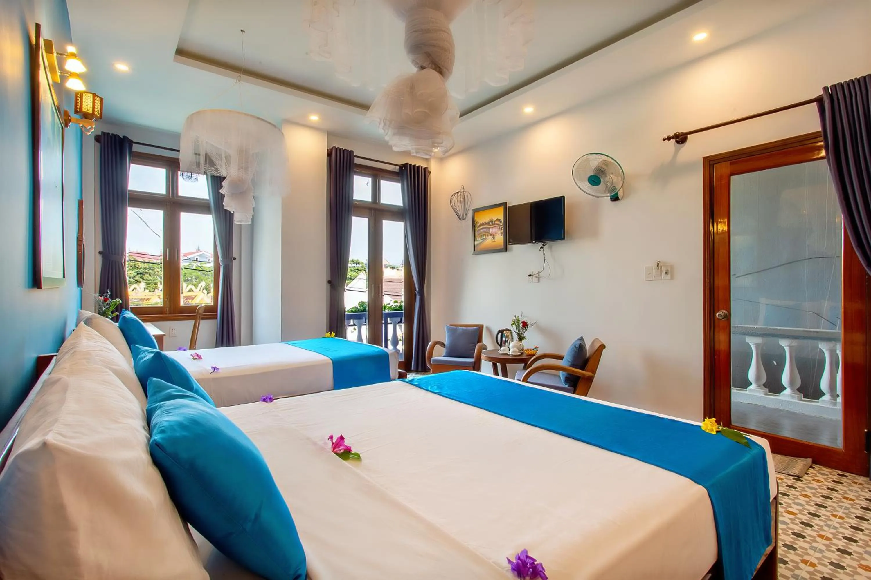 Photo of the whole room, Bed in Lang Dong An Bang