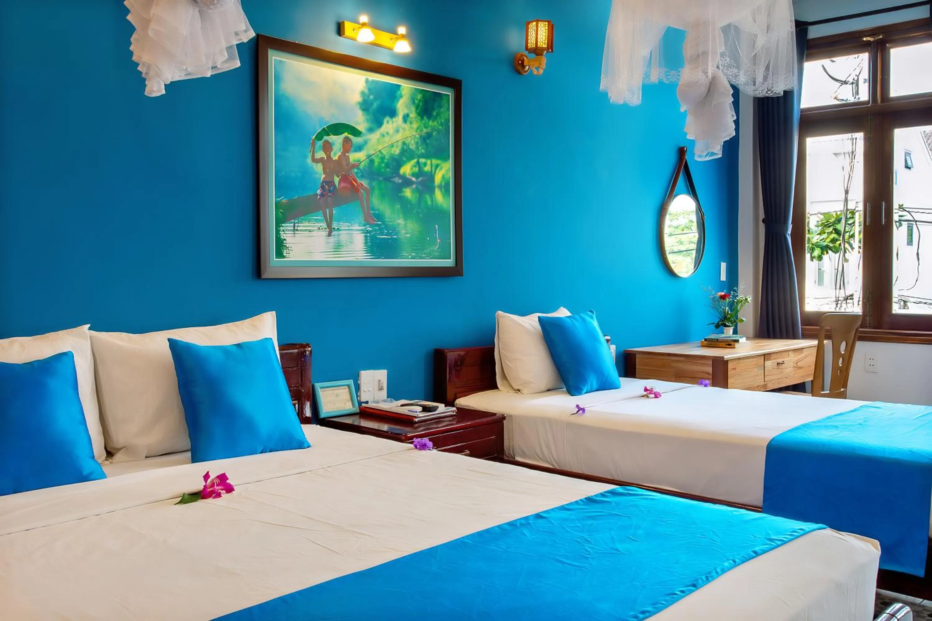 Photo of the whole room, Bed in Lang Dong An Bang