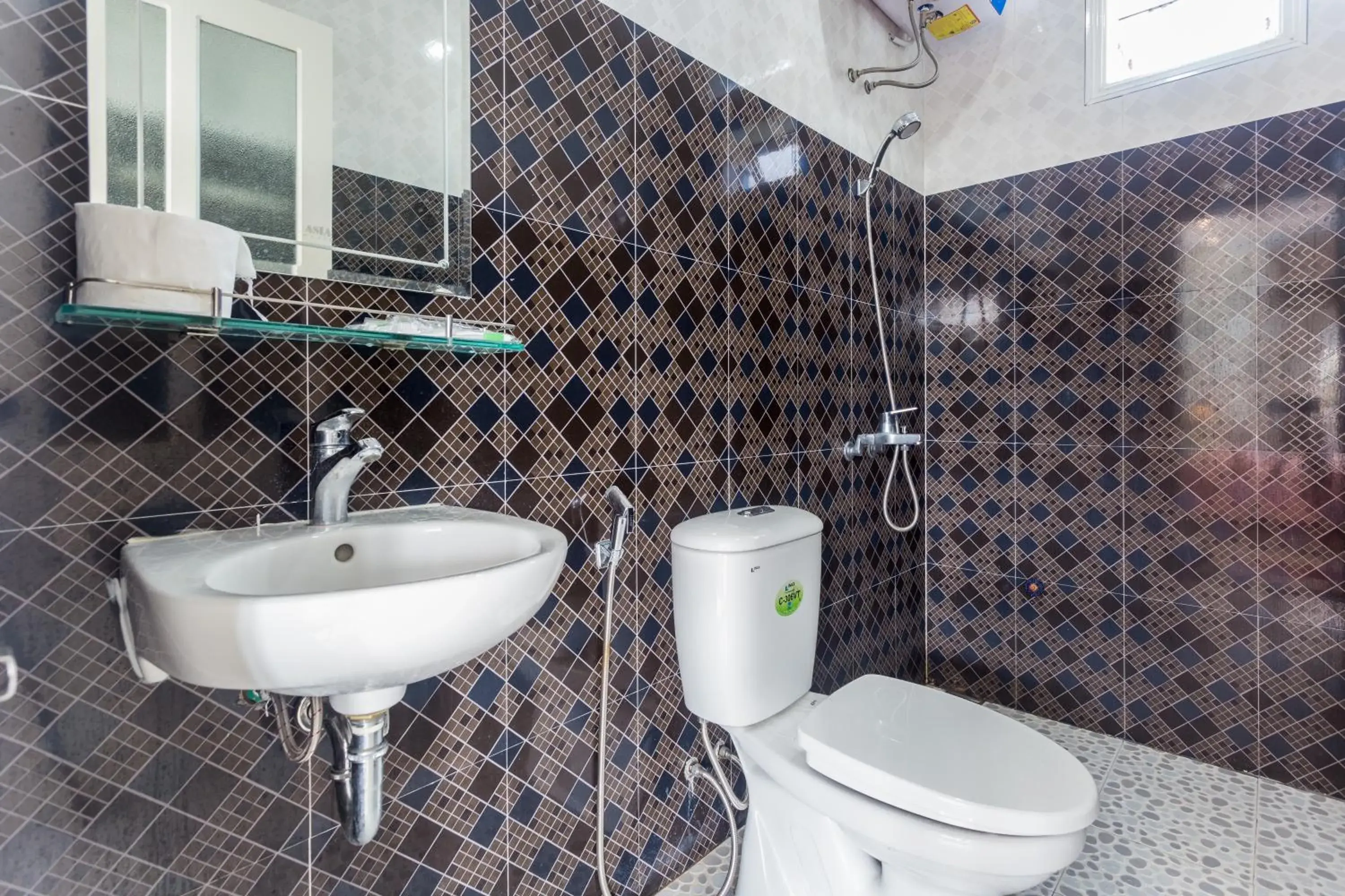 Standard King Room in Quynh Long Villa Standard King Room in Quynh Long Villa