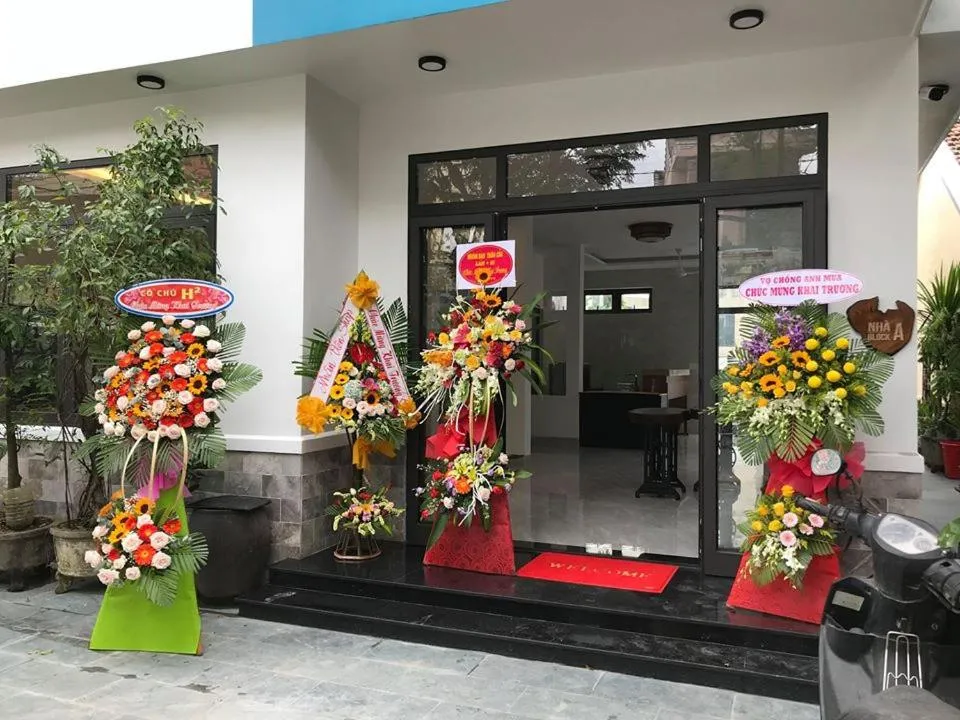 Facade/entrance in Quynh Long Villa