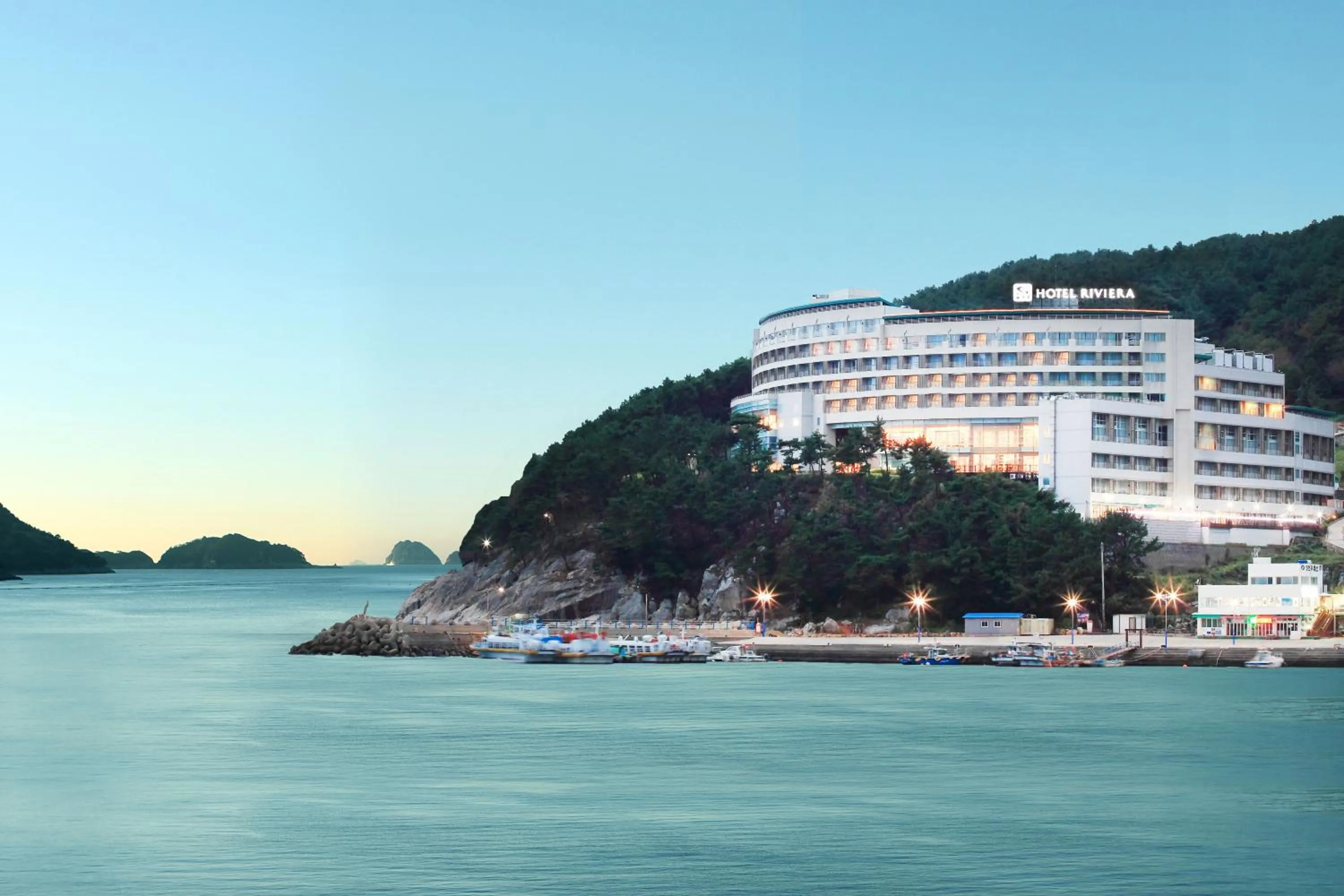 Property building in Hotel Riviera Geoje