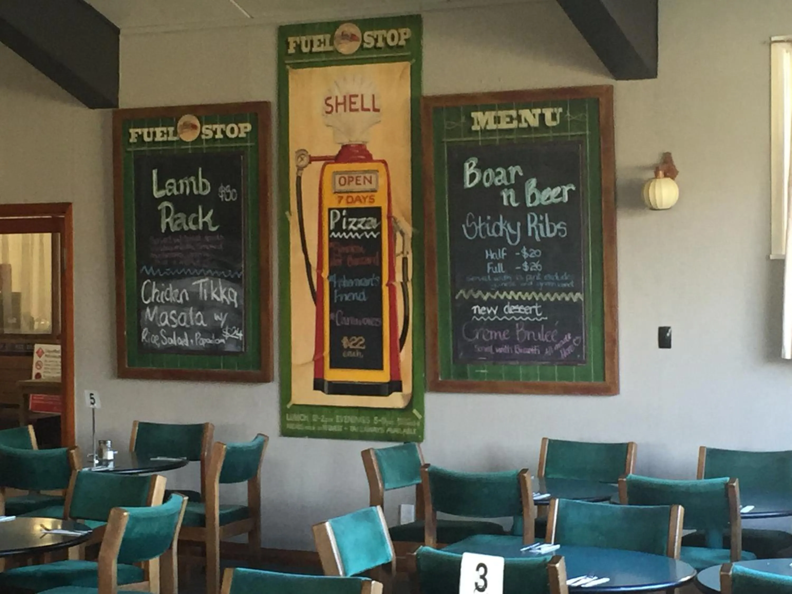 Restaurant/places to eat in Otematata's Best Dam Pub