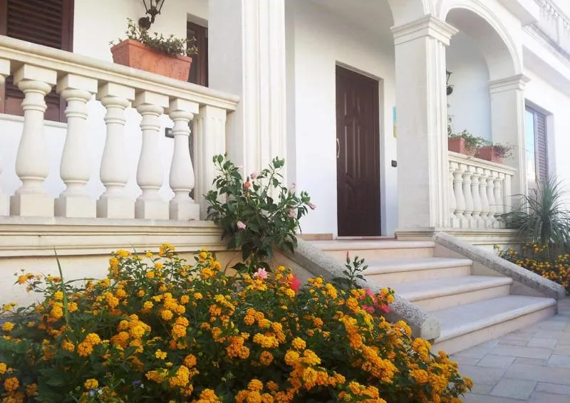 Facade/entrance in Ibiscus B&B